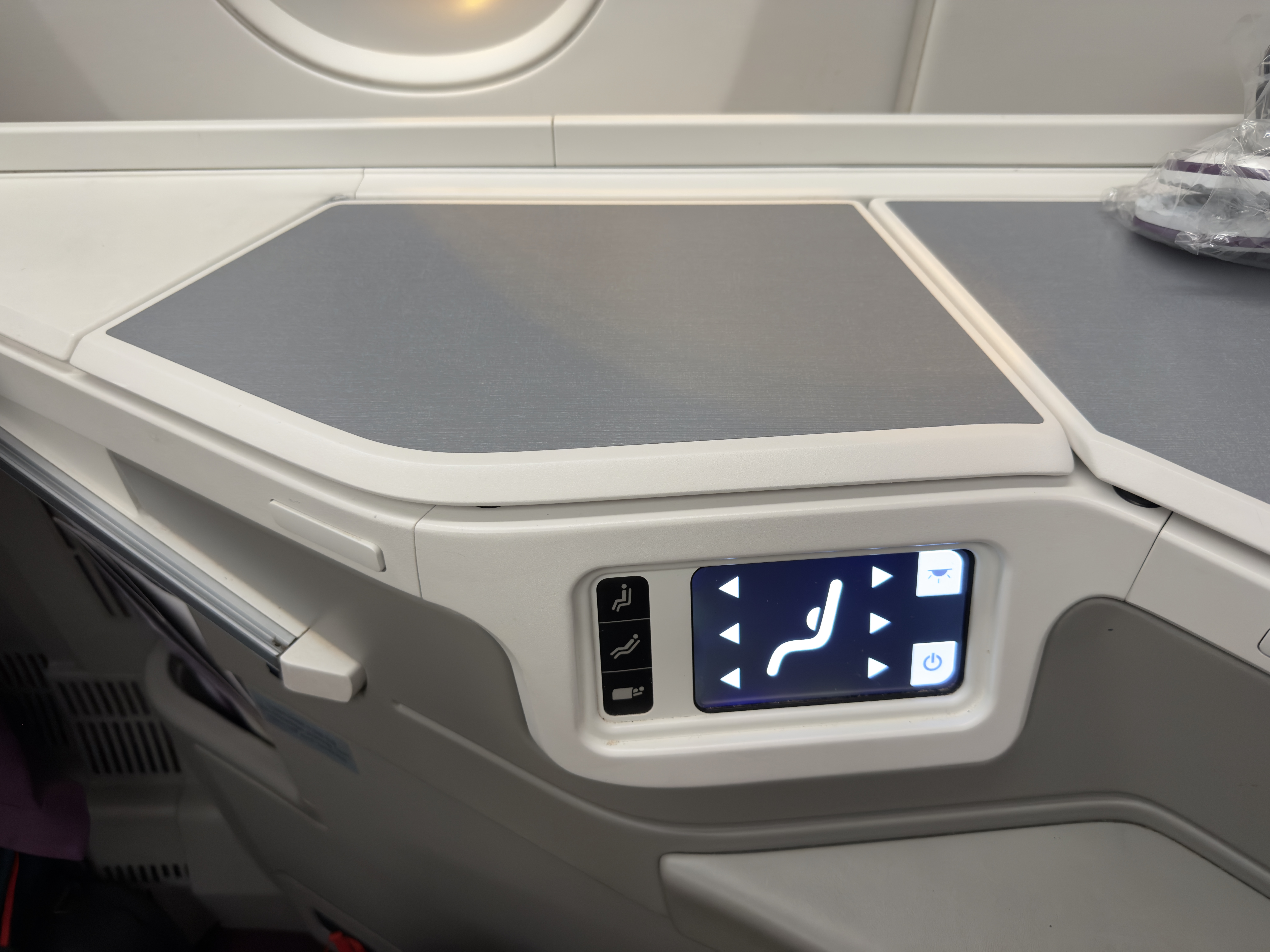 Thai Airways Royal Silk a350 900 business class side console Thai Airways Royal Silk a350 900 business class side console