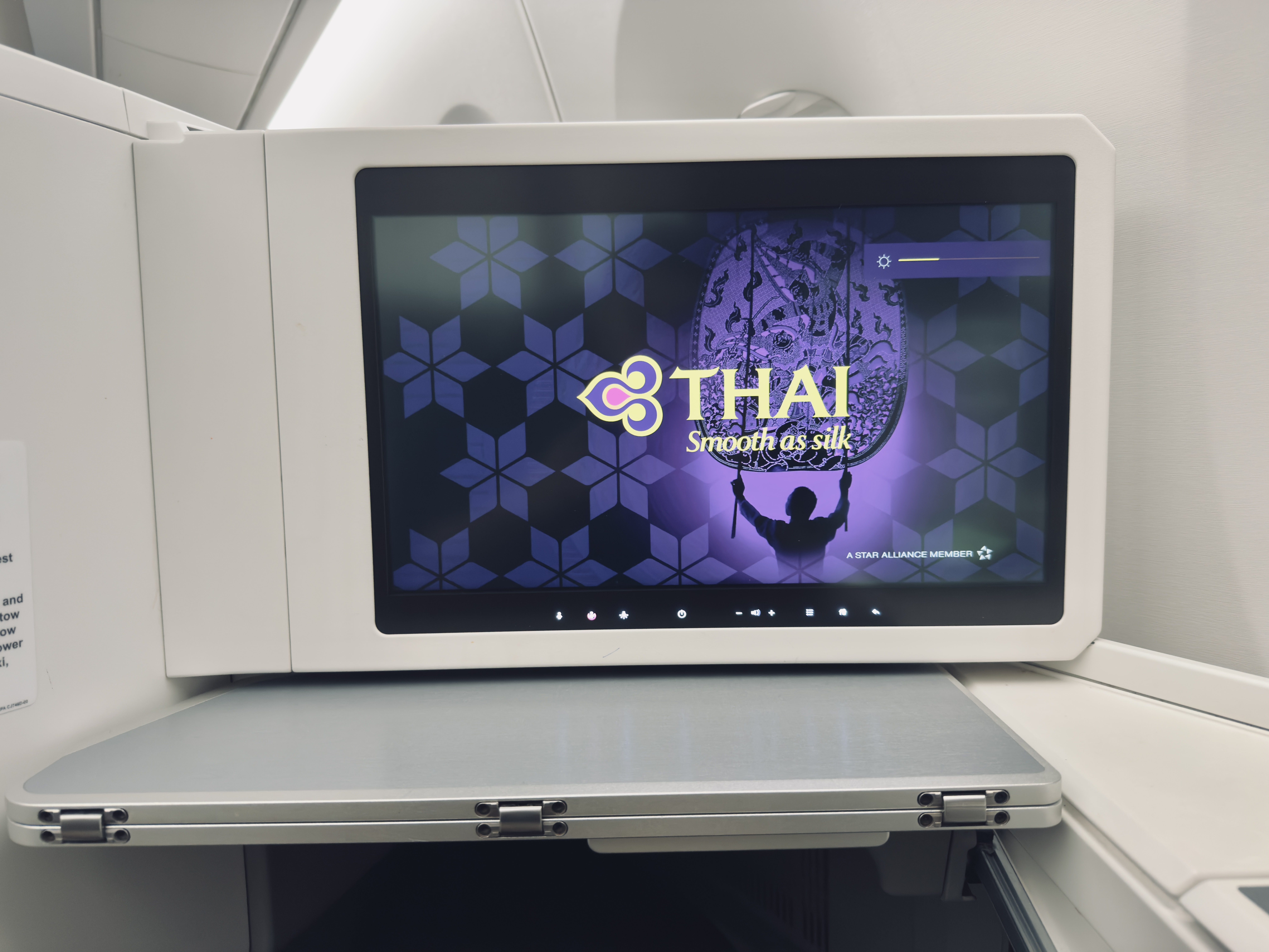 Thai Airways Royal Silk a350 900 business class television screen Thai Airways Royal Silk a350 900 business class television screen
