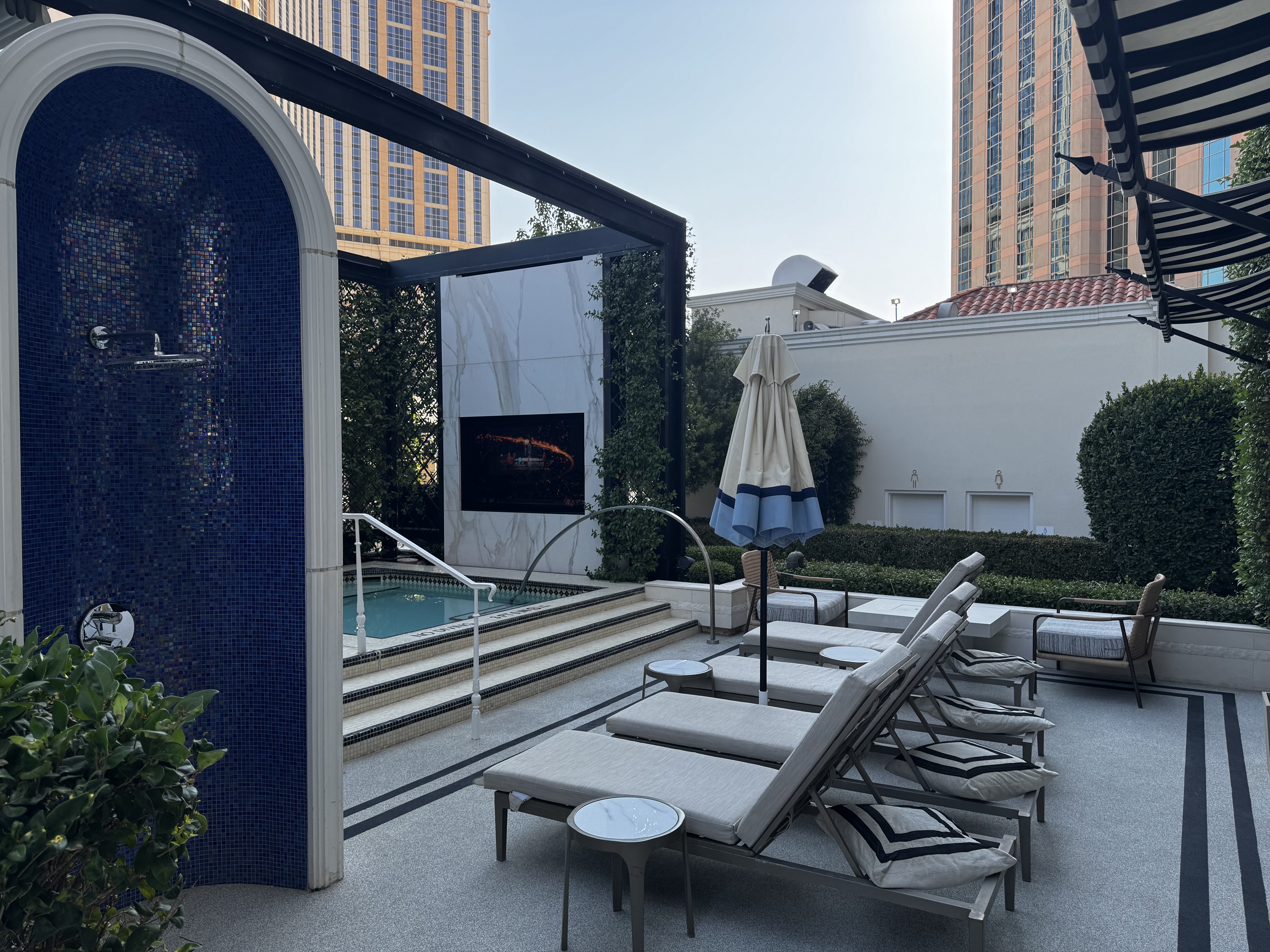 Venetian Las Vegas cabana private jacuzzi