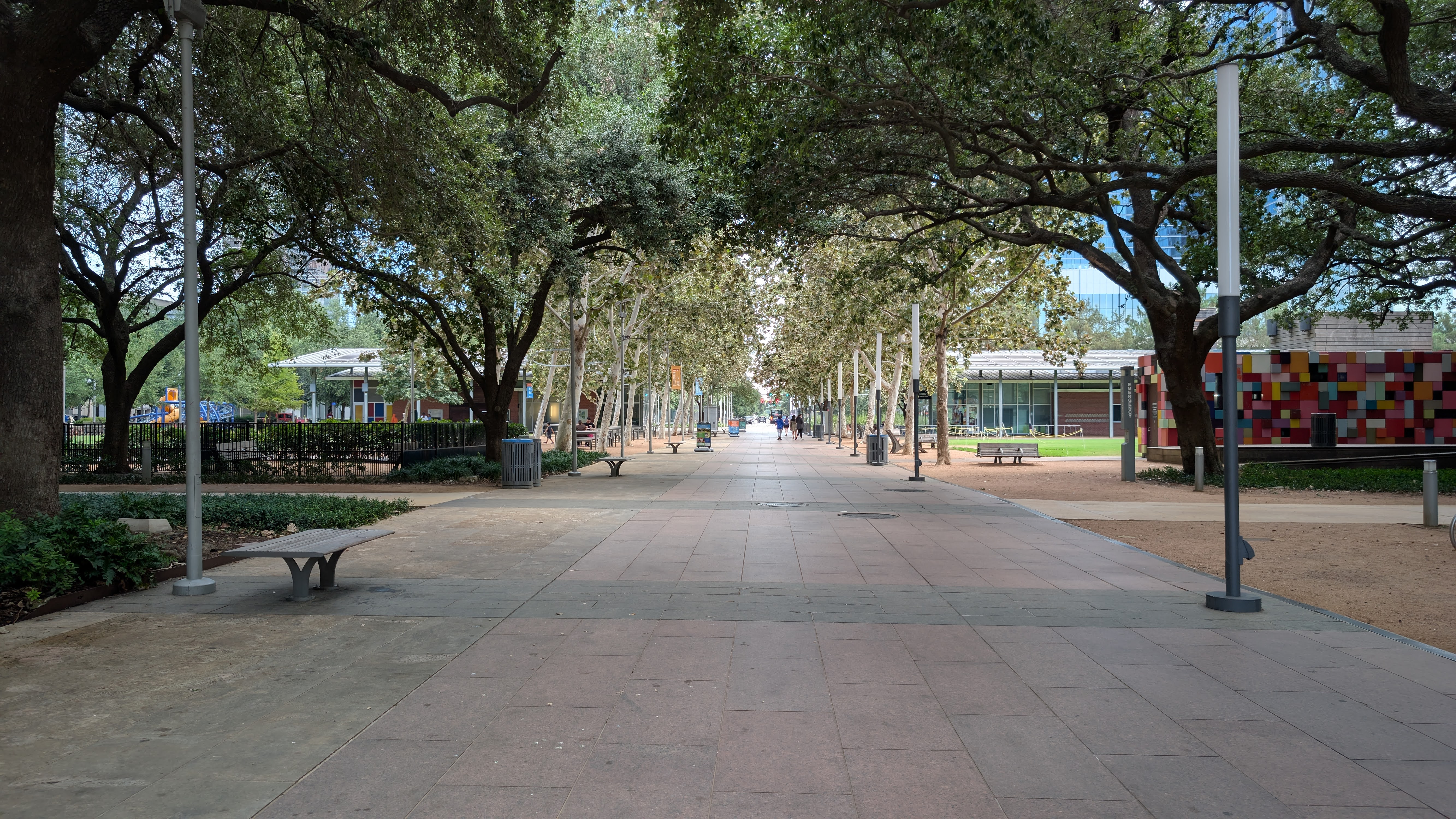 Hilton Americas Houston Discovery Green