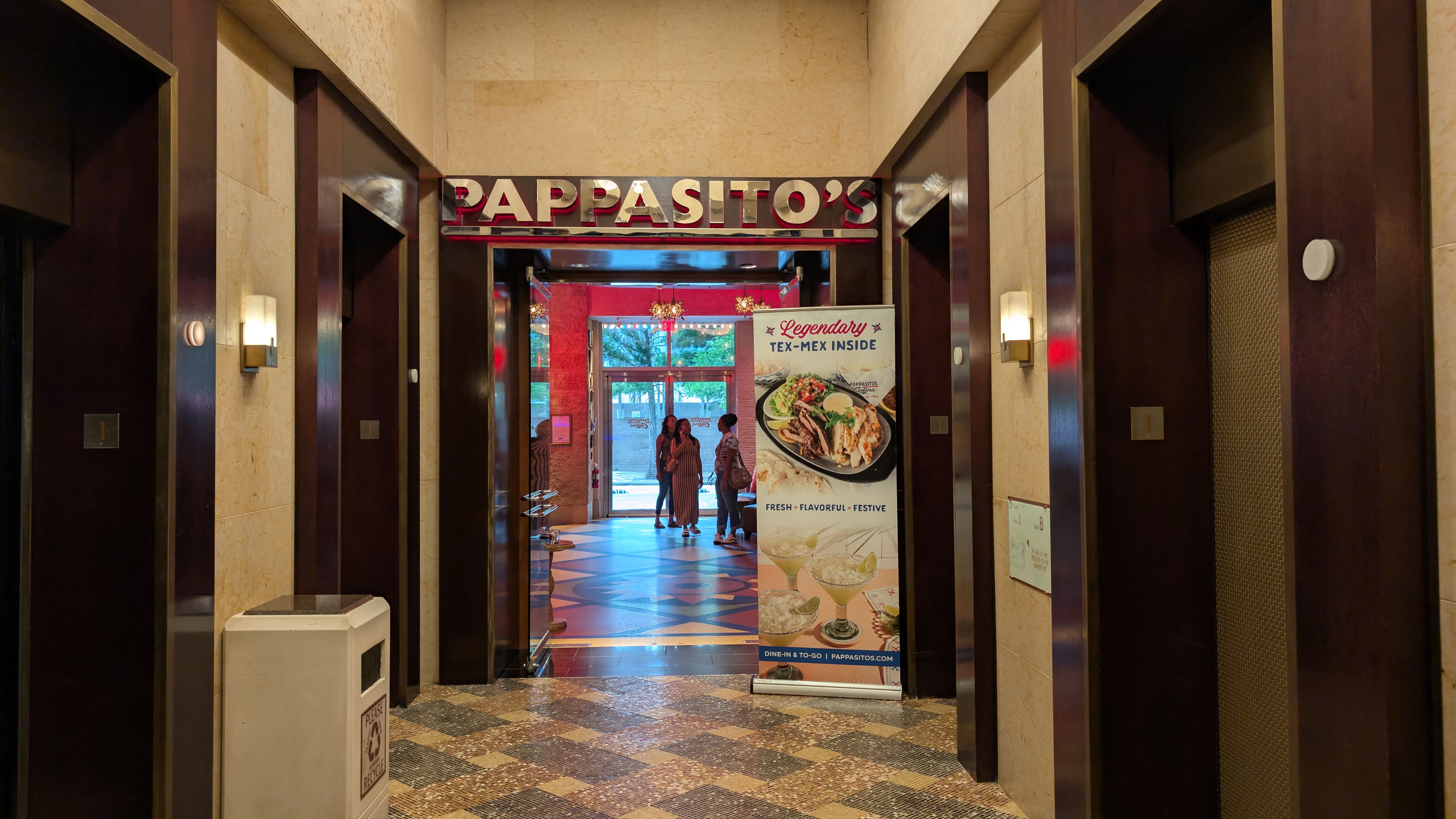 Hilton Americas Houston Pappasito's interior