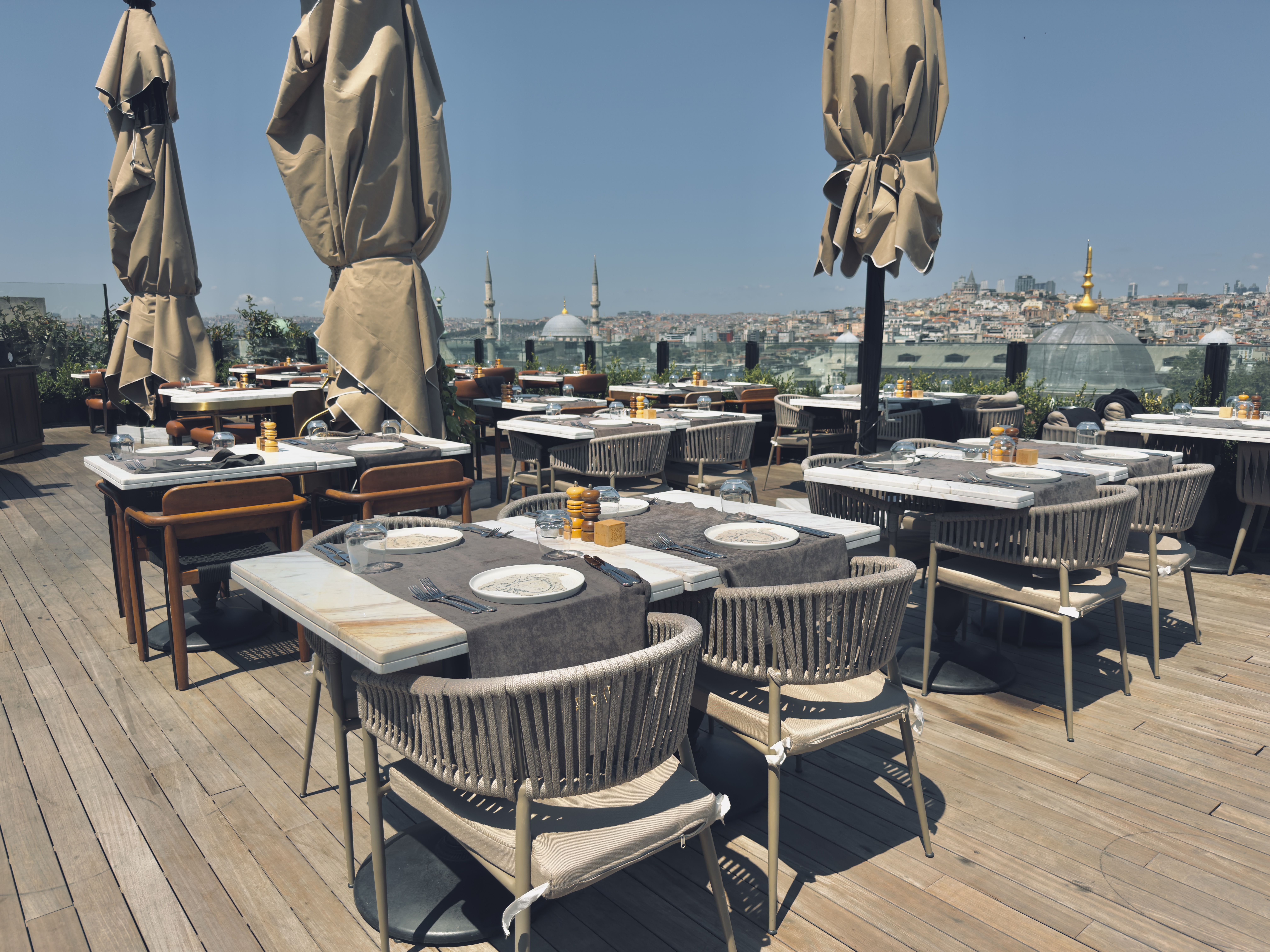 Orient Occident Hotel Istanbul restaurant seating