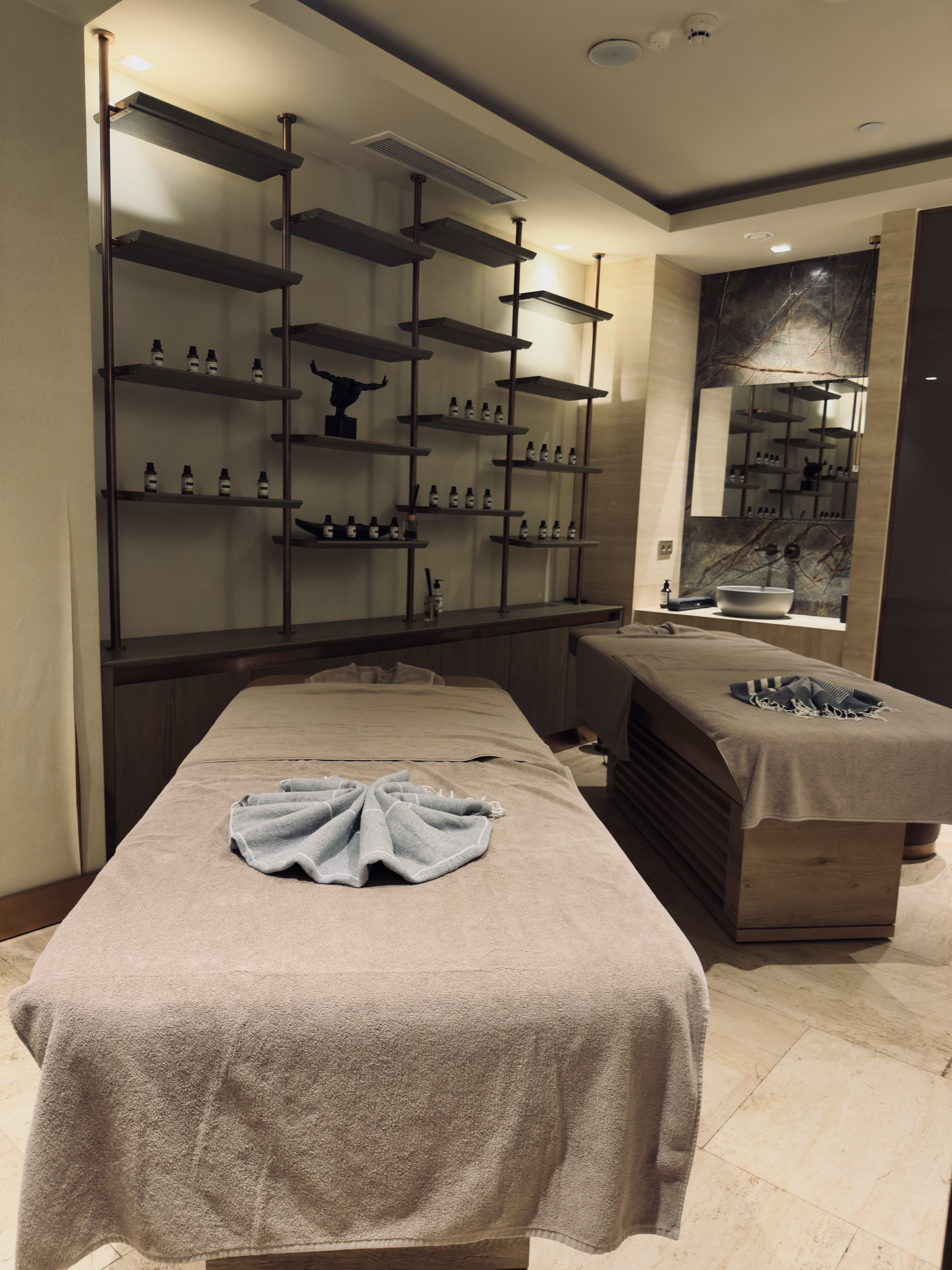 Orient Occident Hotel Istanbul spa treatment room