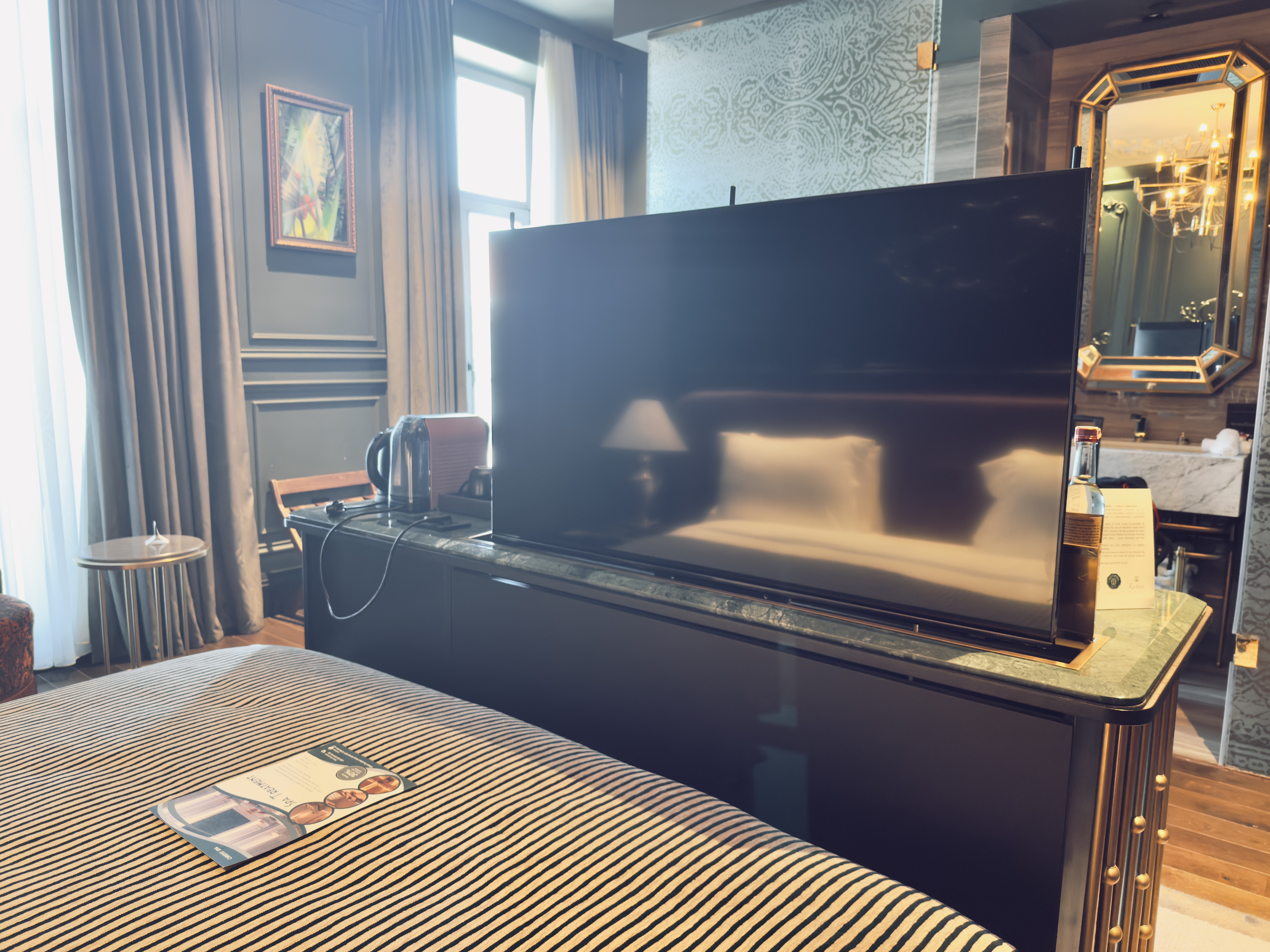 Orient Occident Hotel Istanbul television