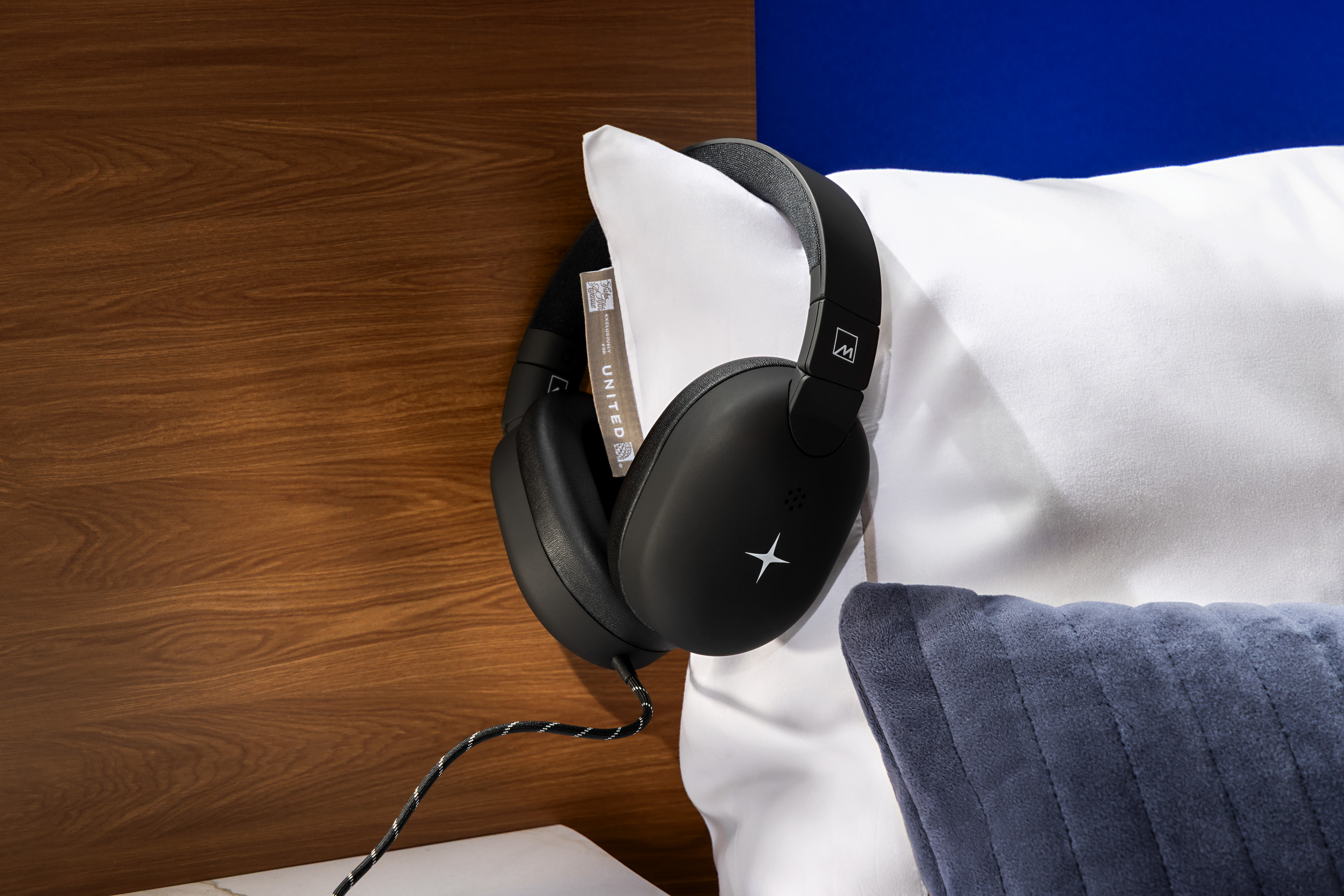United Airlines Meridian Headphones United Airlines Meridian Headphones