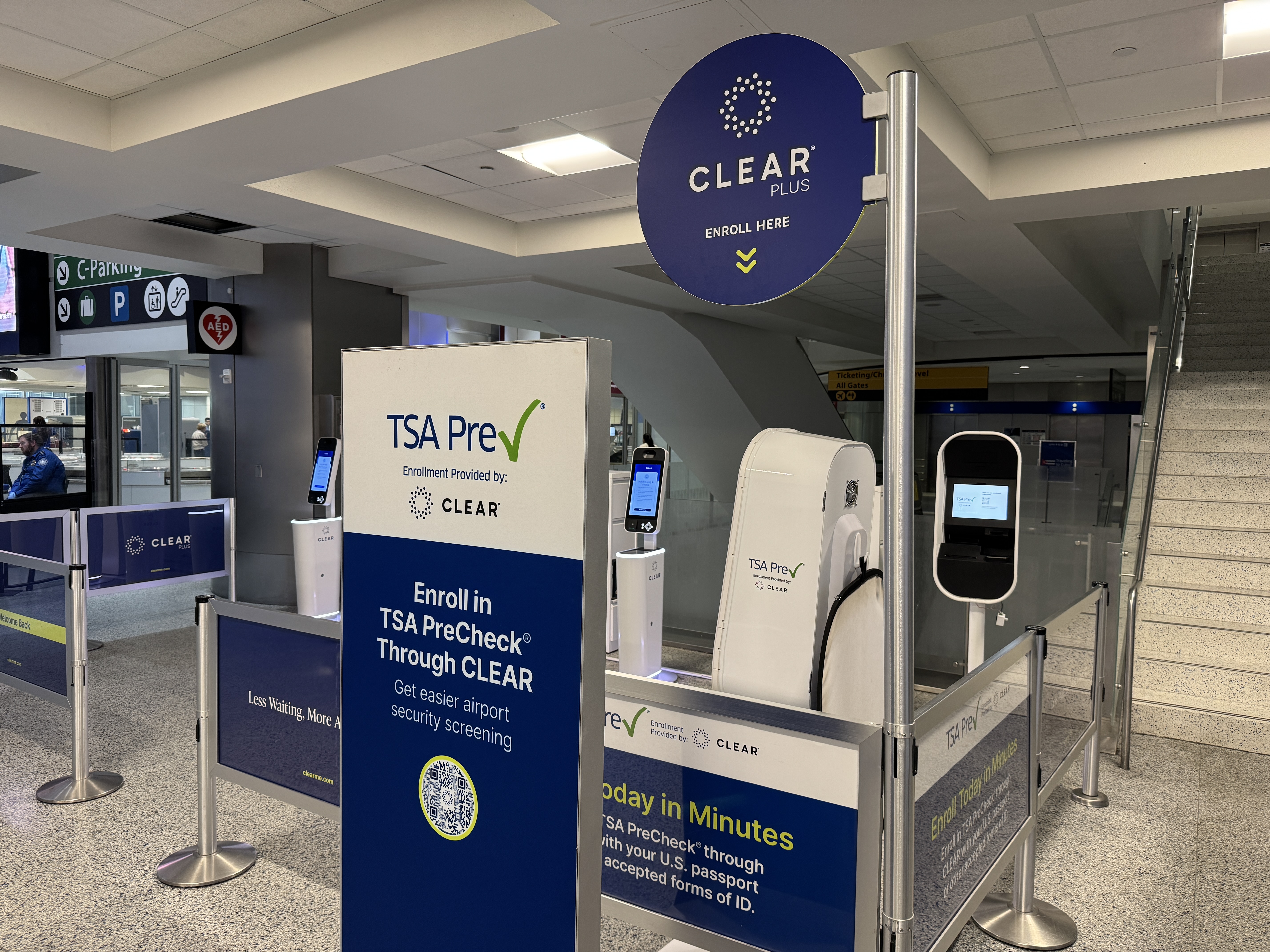 TSA PreCheck sign CLEAR Plus TSA PreCheck IAH Terminal C