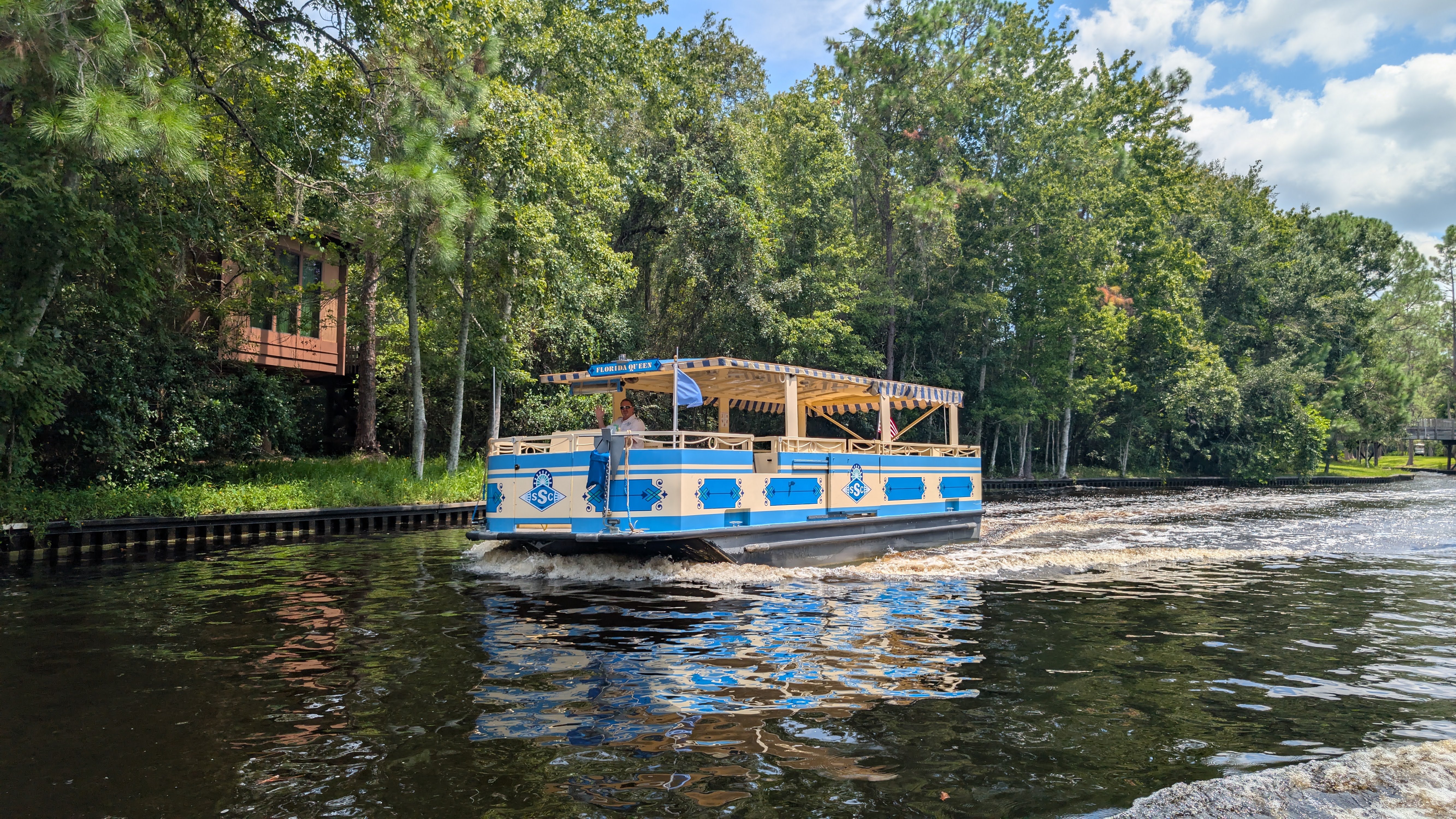 Disney’s Port Orleans Resort Riverside amenities Sassagoula River Cruise boat and Saratoga Springs treehouse villa Disney's Port Orleans Resort Riverside amenities Sassagoula River Cruise boat and Saratoga Springs treehouse villa