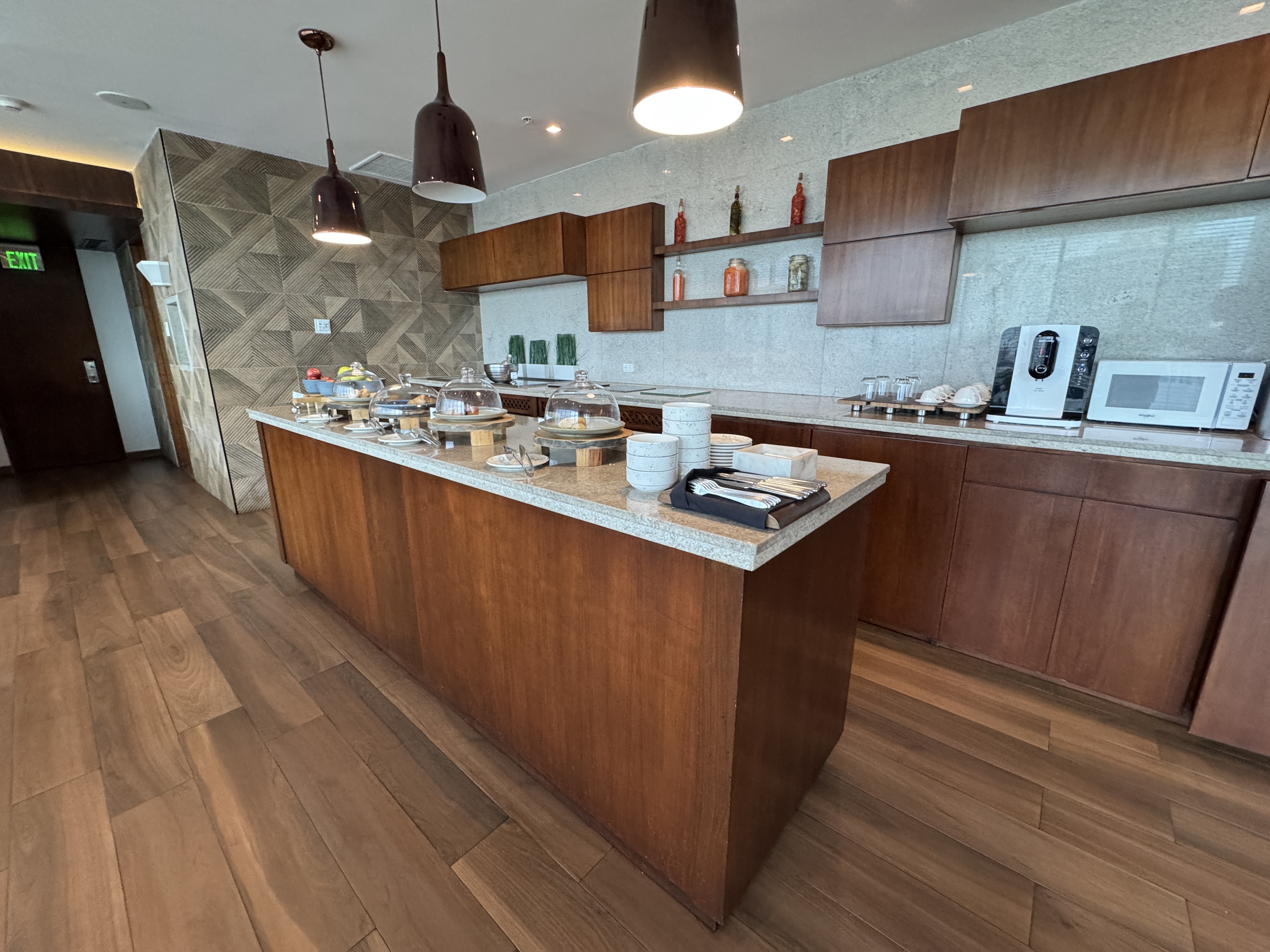 JW Marriott Santo Domingo Executive Lounge Offerings