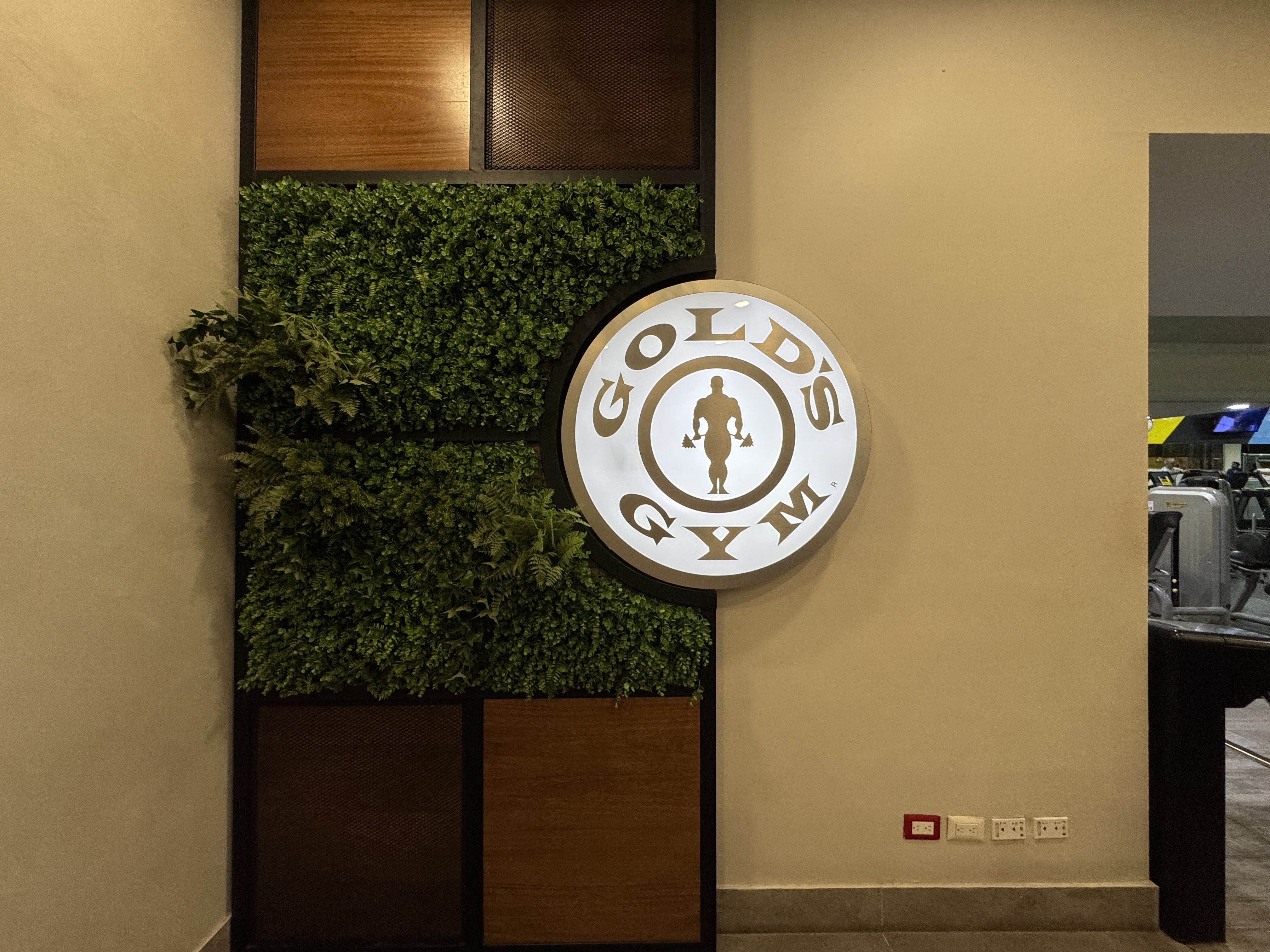 JW Marriott Santo Domingo Golds Gym Symbol