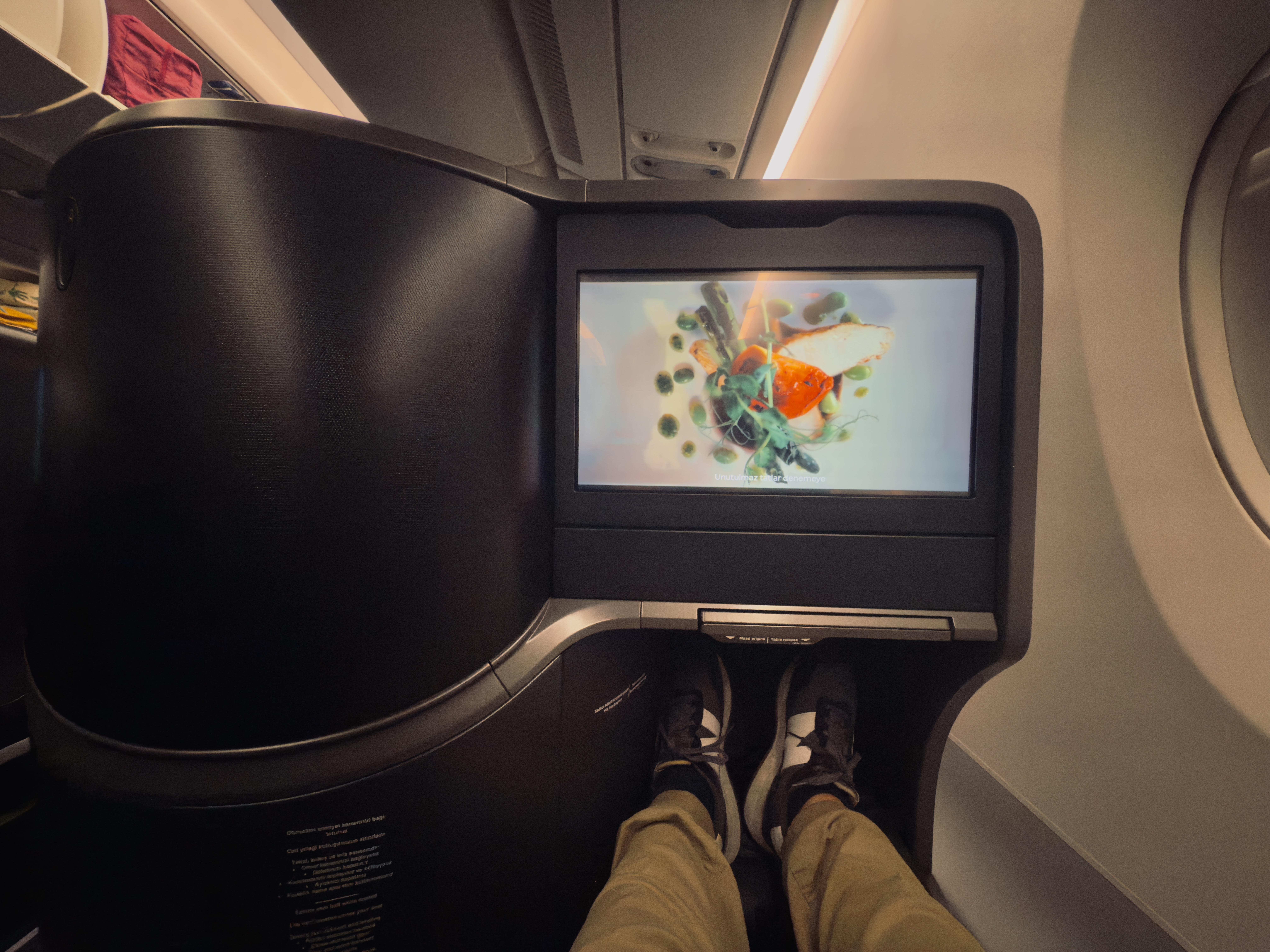 Turkish Airlines business class seat Turkish Airlines business class seat