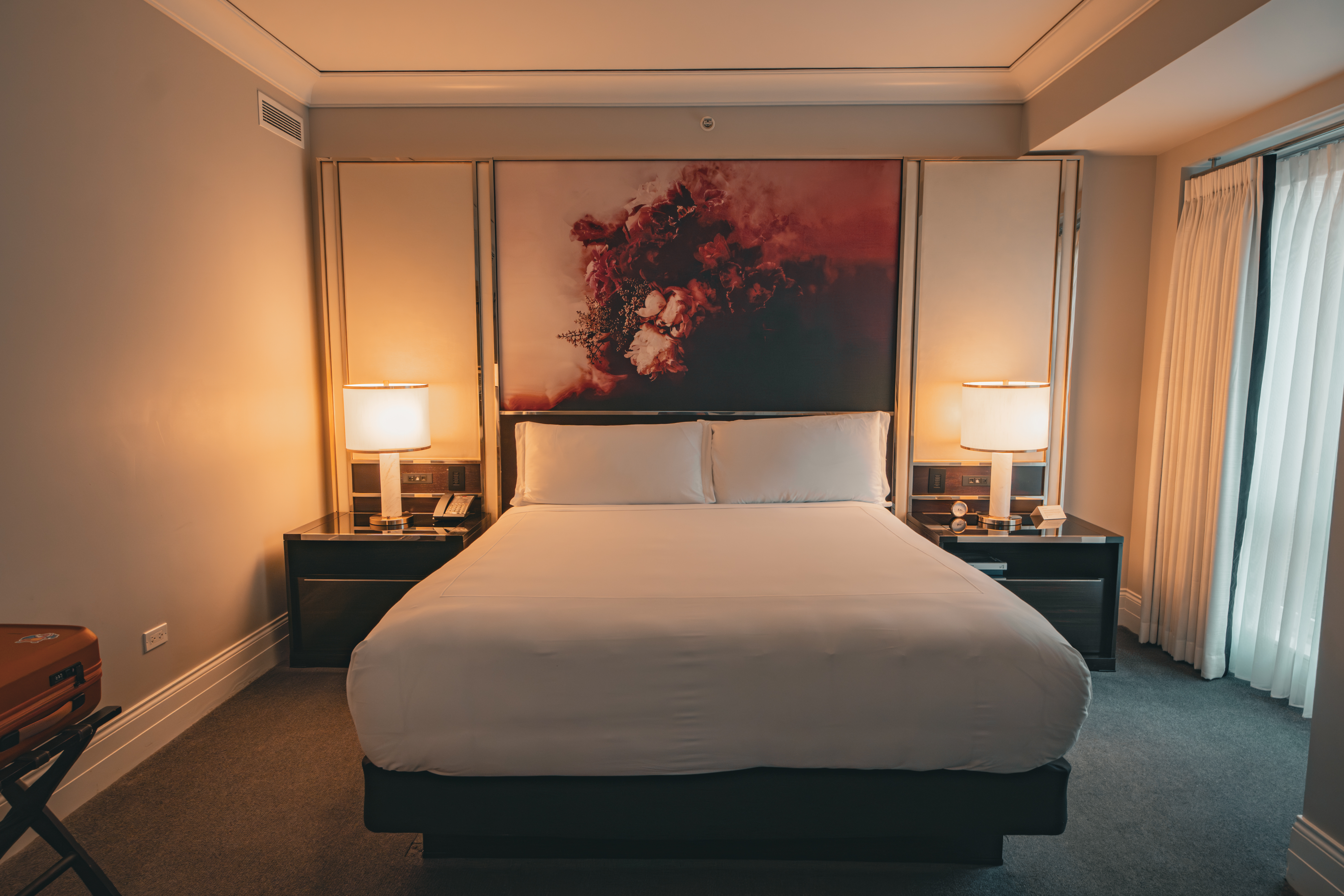Waldorf Astoria Chicago room bed