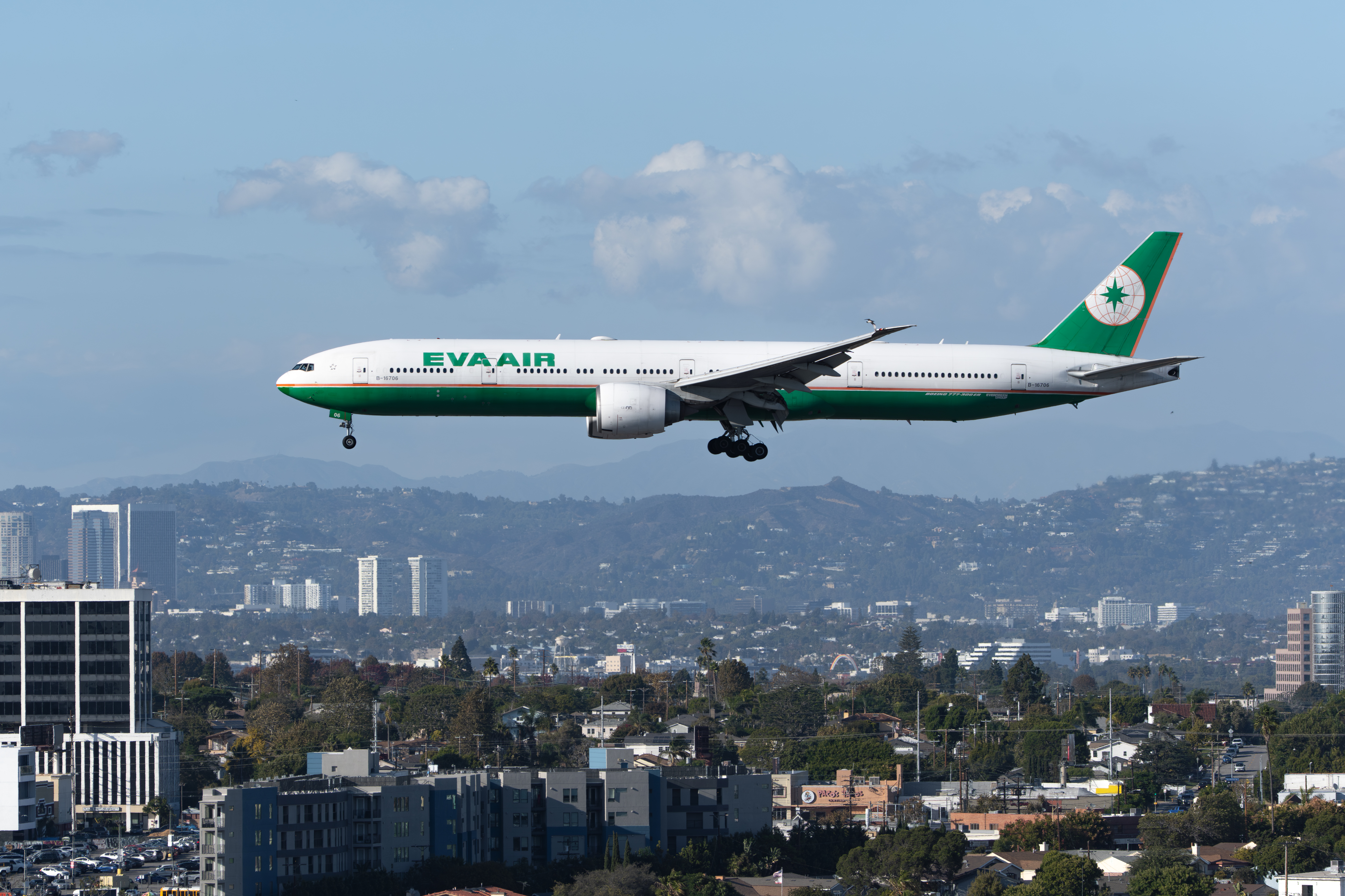 EVA Air 777 300ER LAX EVA Air 777 300ER LAX