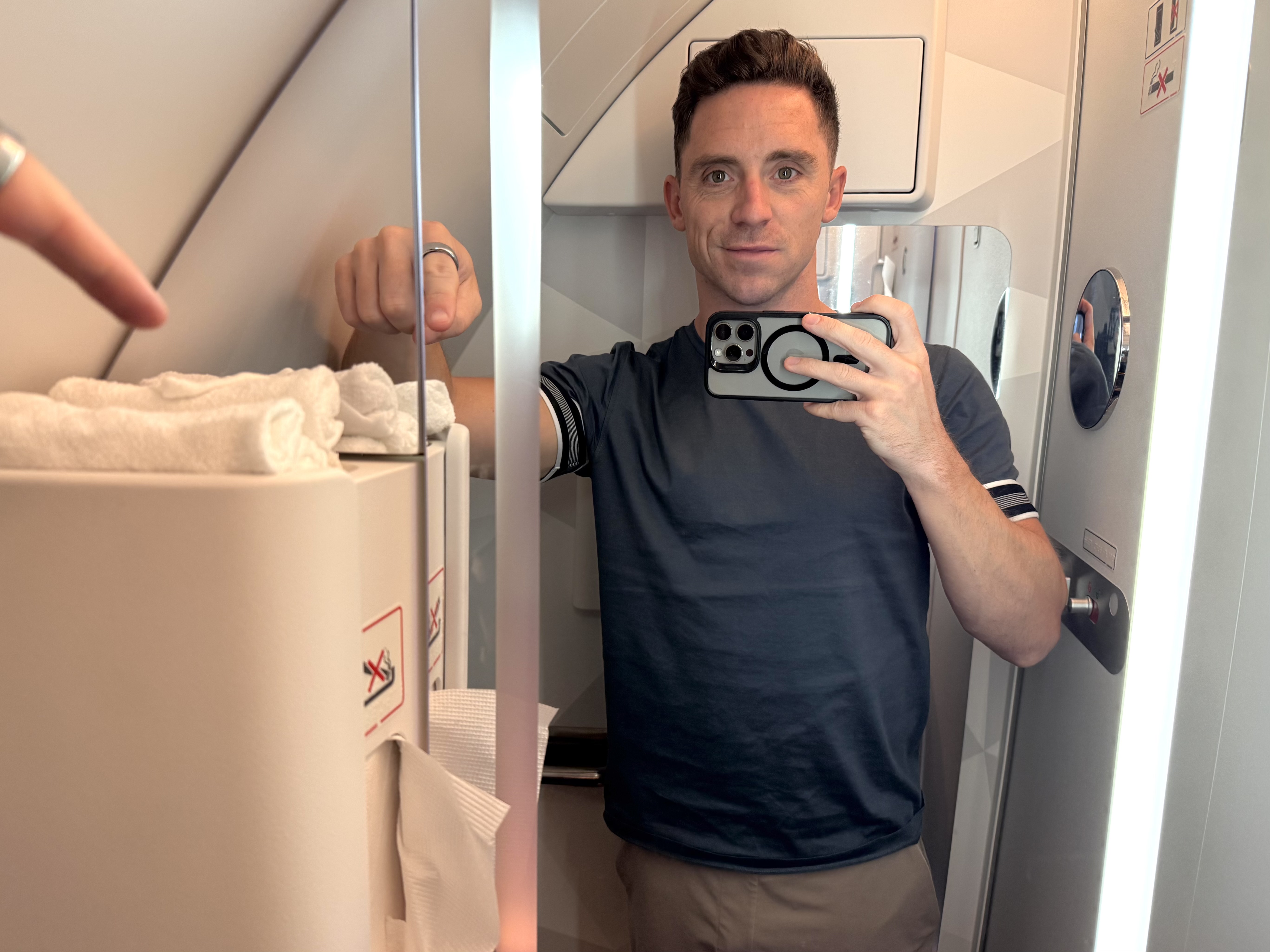 Etihad Airbus A321LR business class bathroom towels