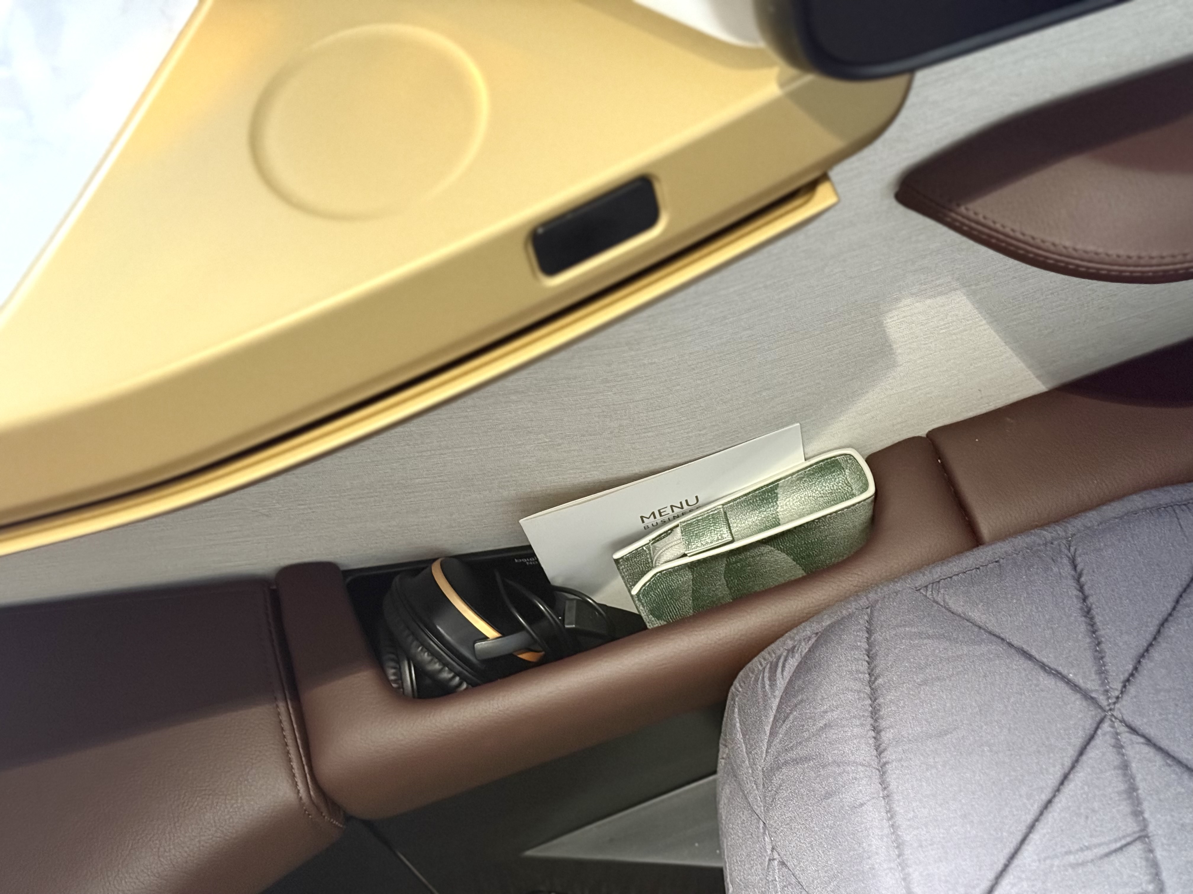 Etihad Airbus A321LR business class seat mini storage