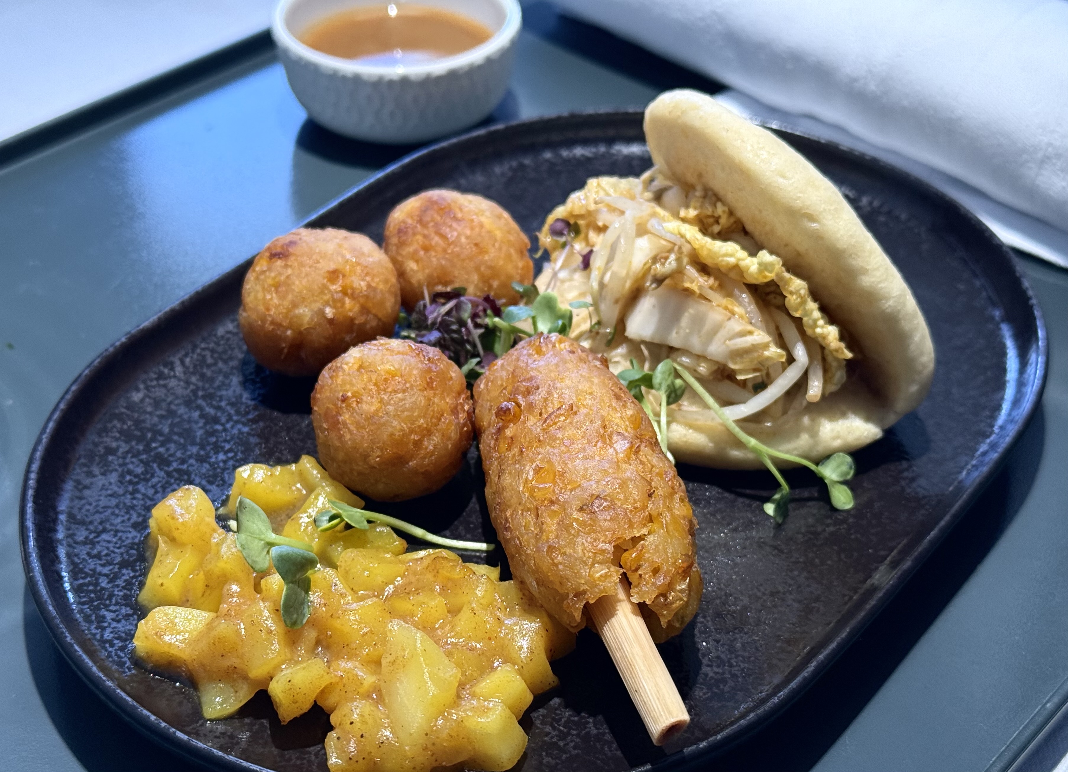 Etihad Airbus A321LR business class second meal