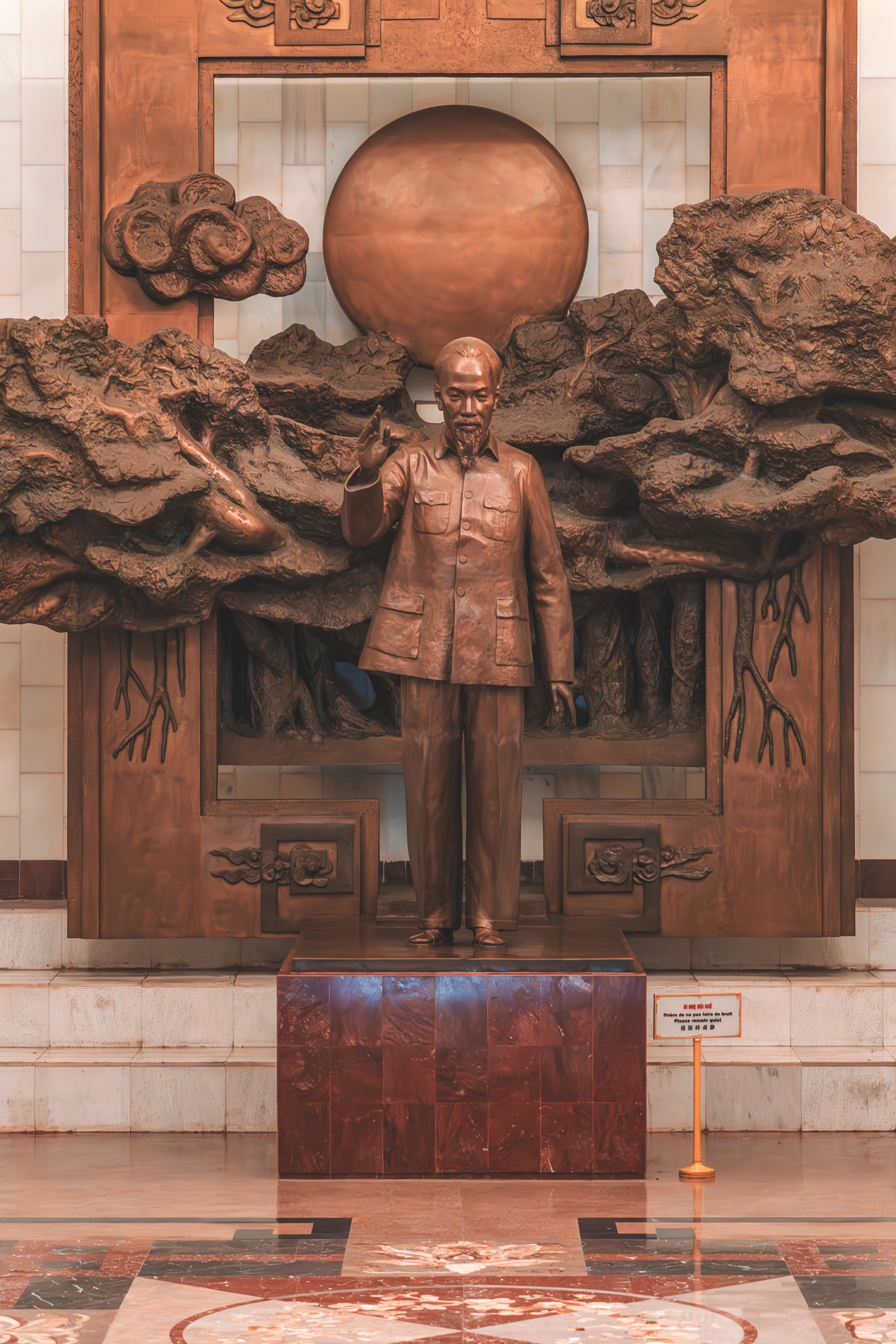 Ho Chi Minh Museum statue Hanoi