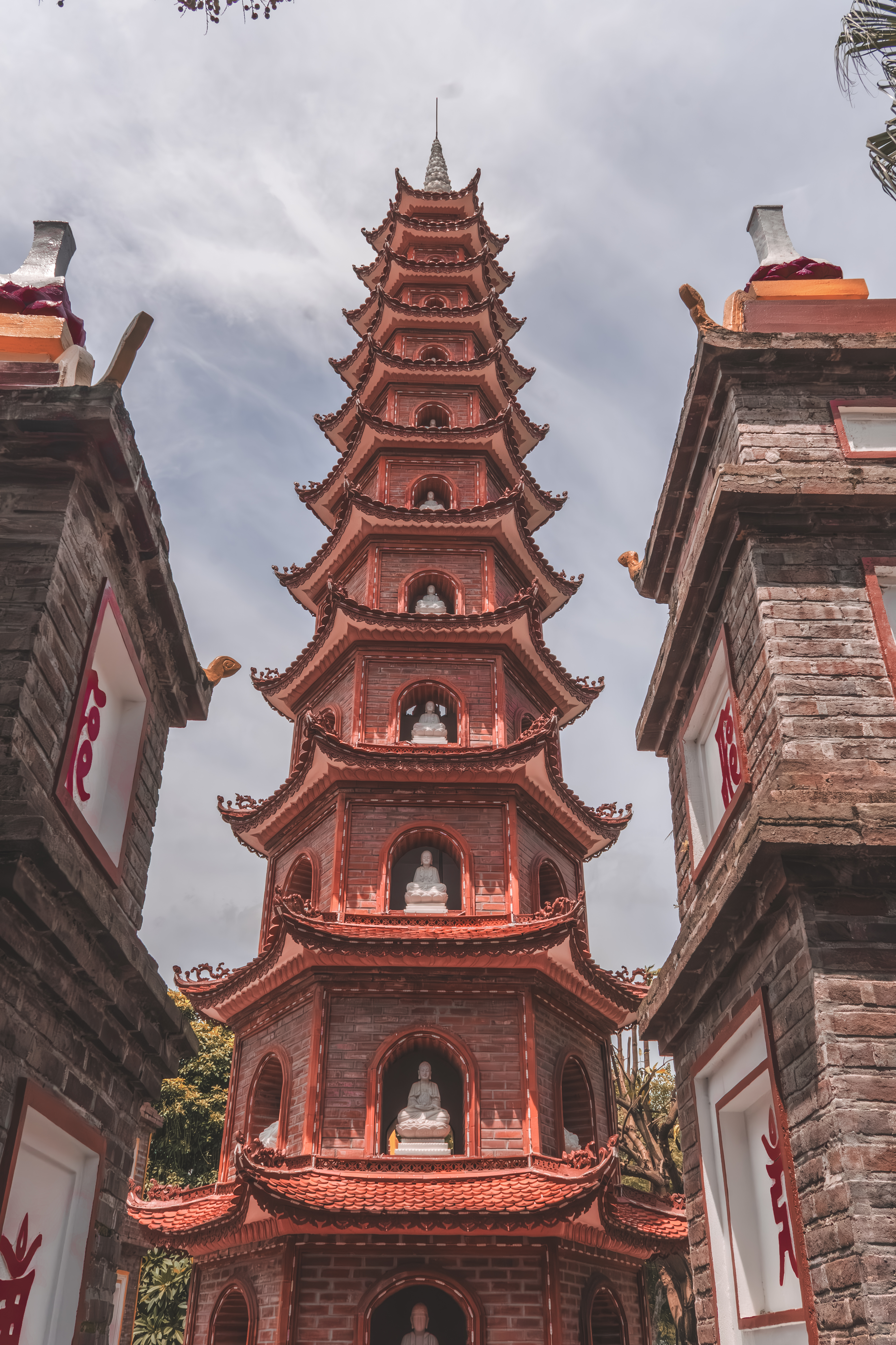 Tran Quoc Pagoda up close