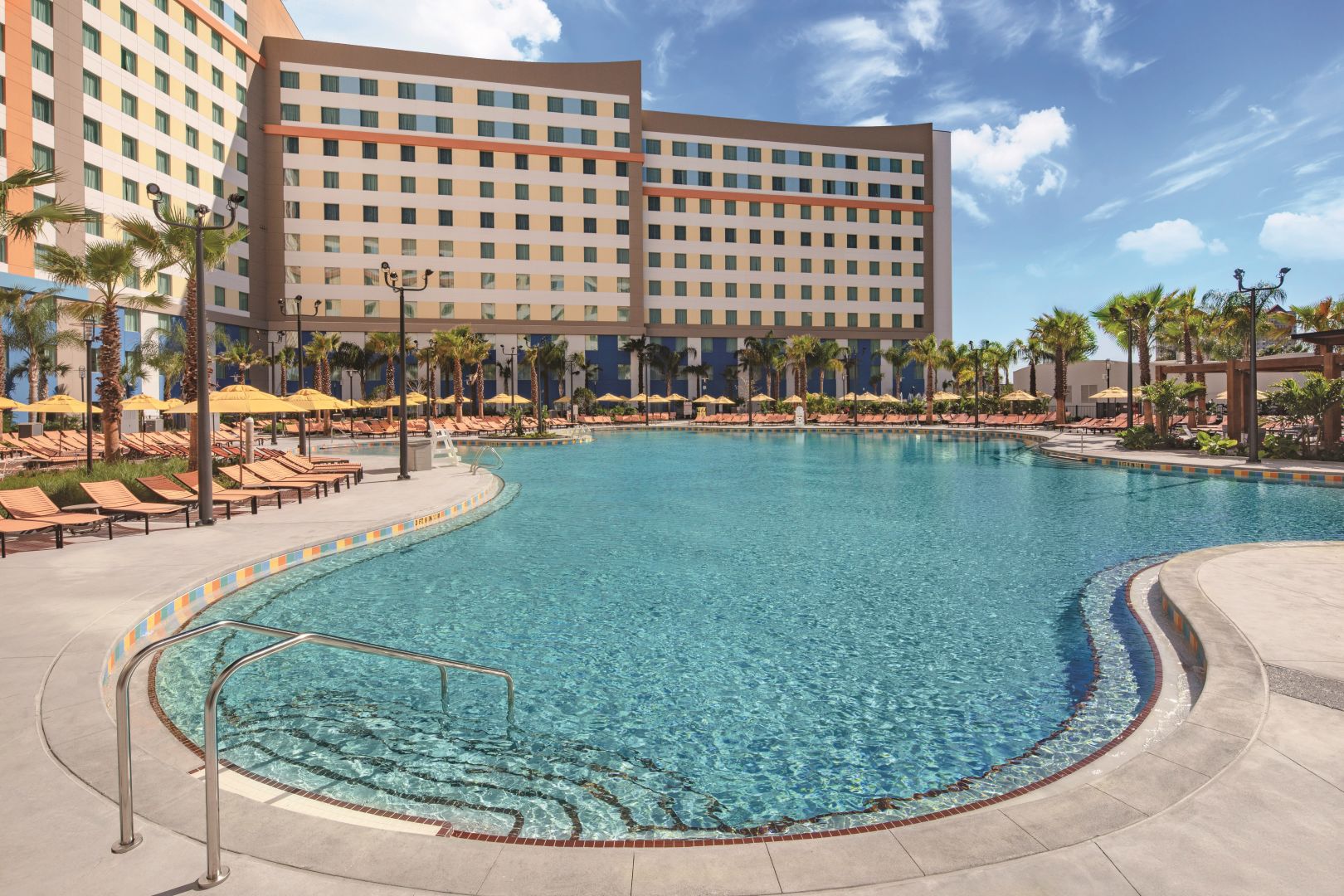 Universal Dockside Inn and Suites