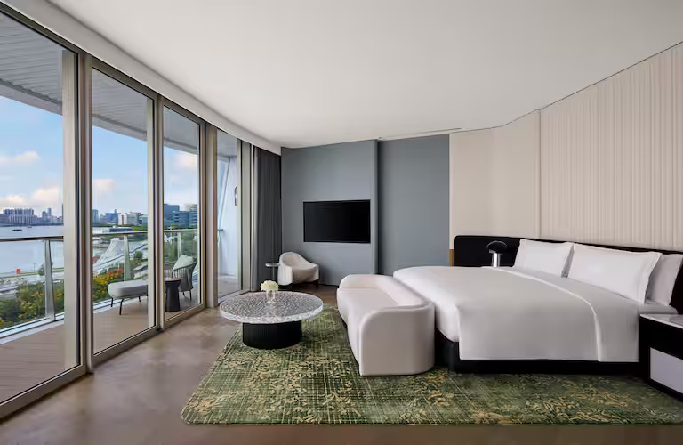Waldorf Astoria Shanghai Qiantan King Room