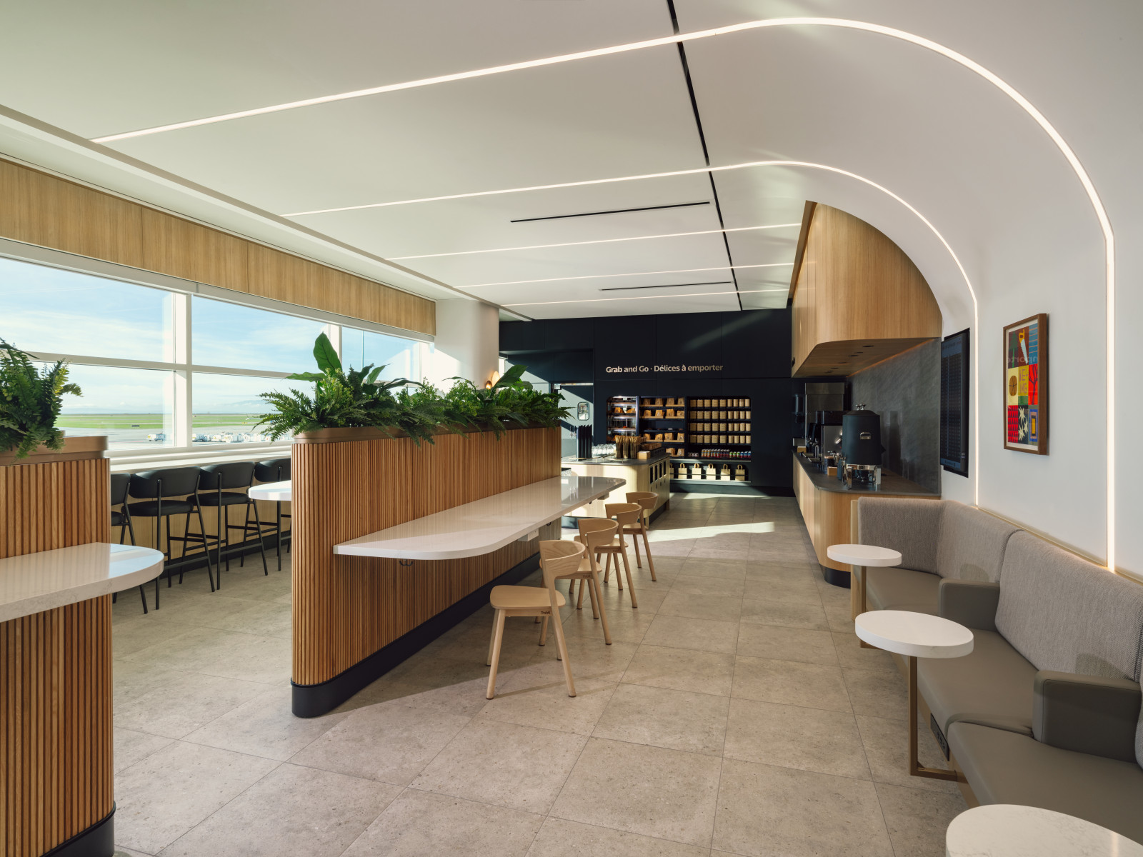 Air Canada Petit Cafe Vancouver