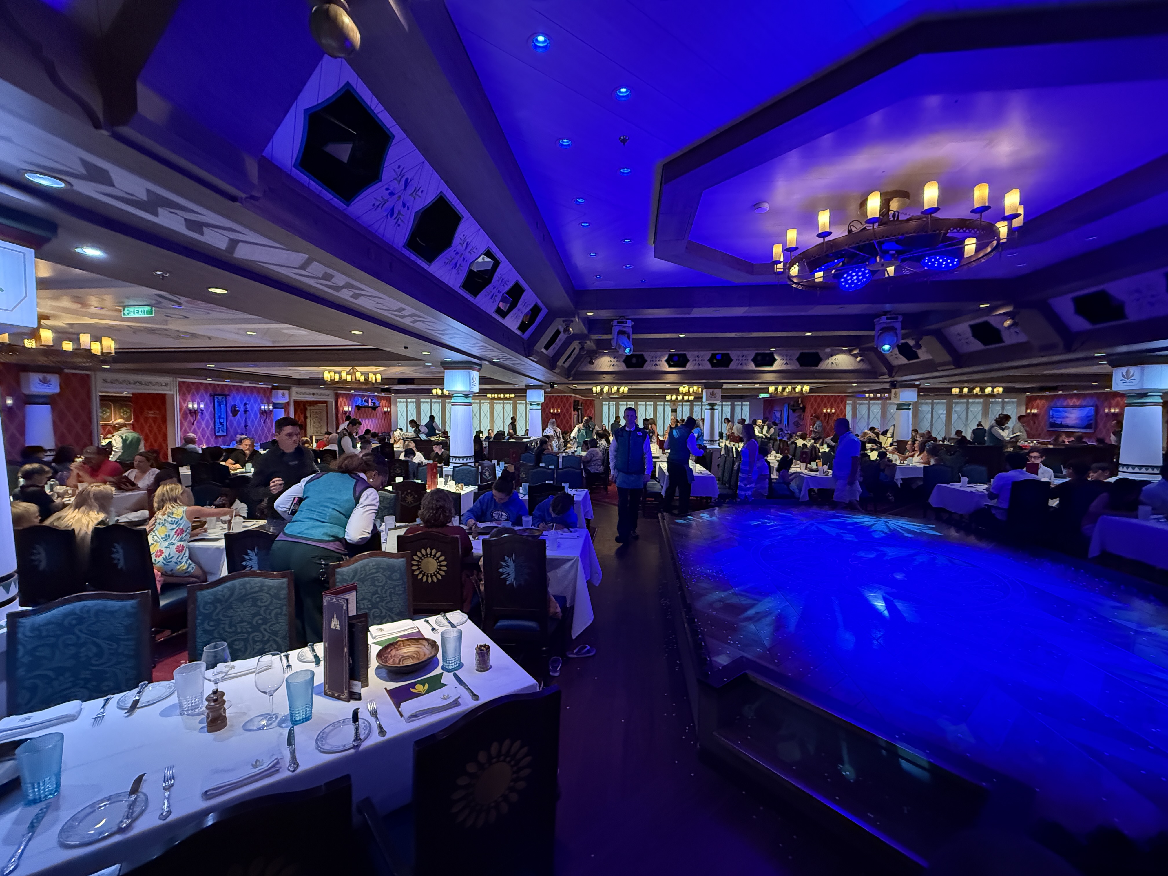 Disney Wish Frozen Seating