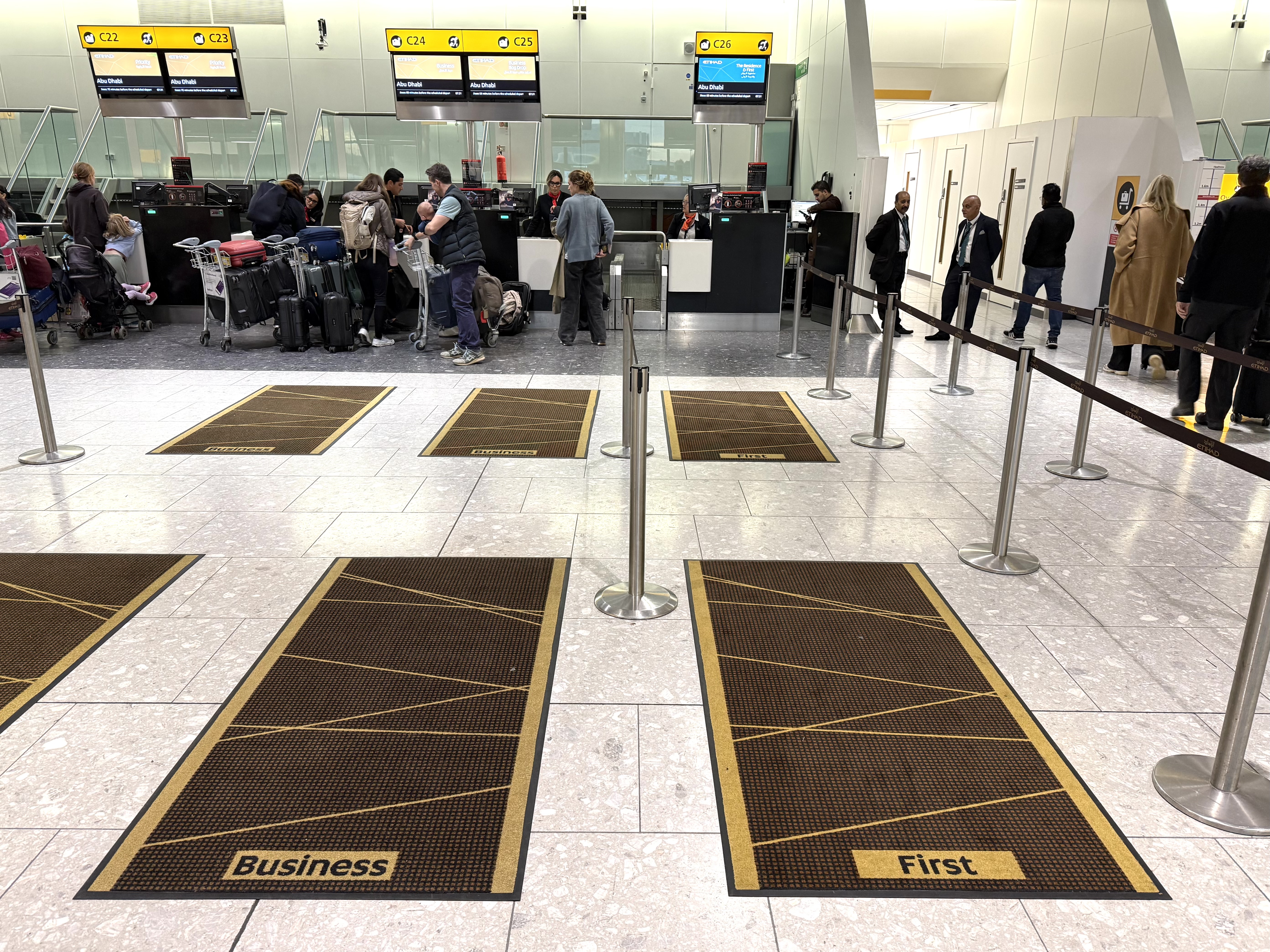 Etihad Business Class check in at London Heathrow LHR Etihad Business Class check in at London Heathrow LHR