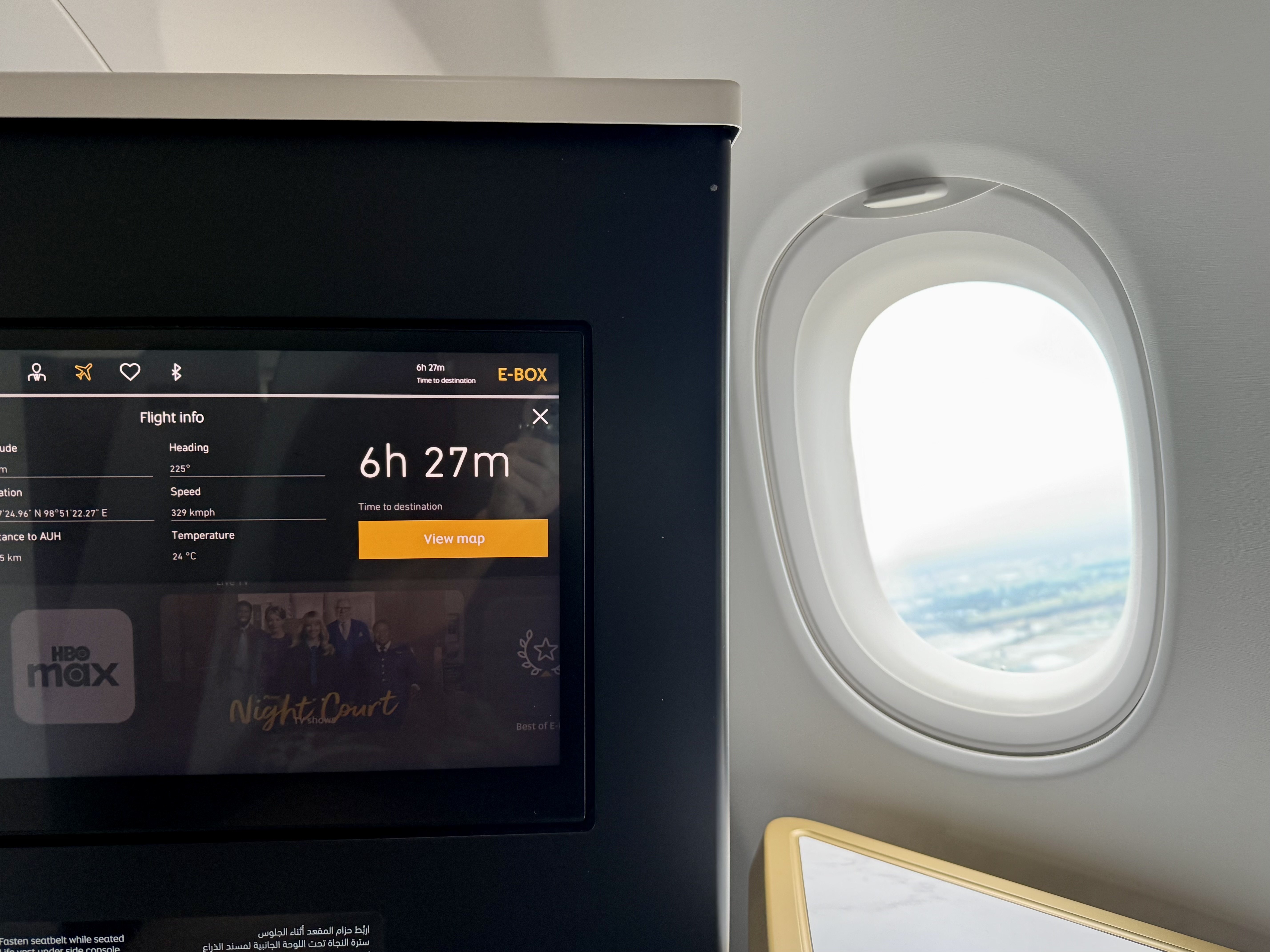 17.3-inch IFE screen