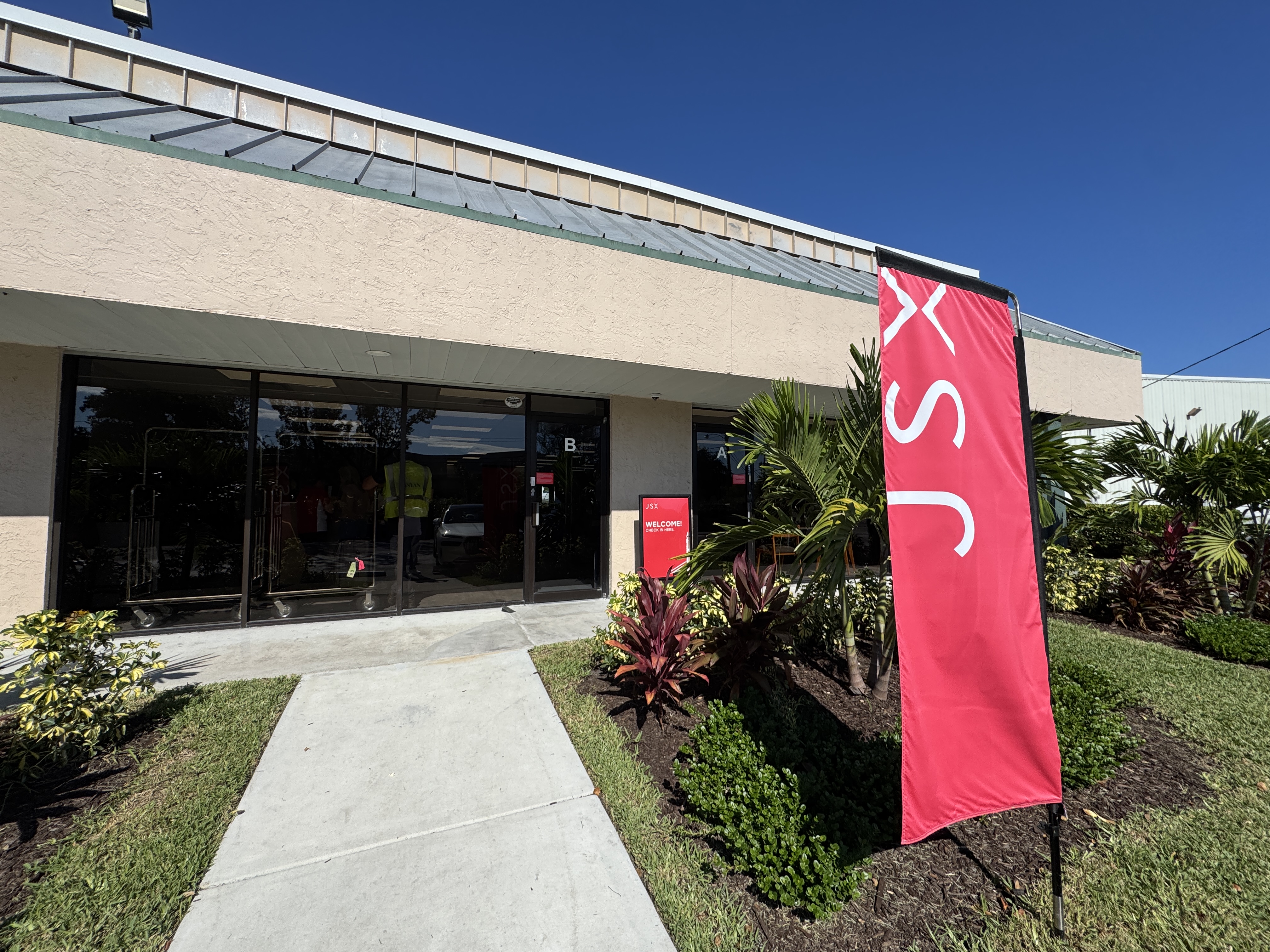 JSX FXE Office