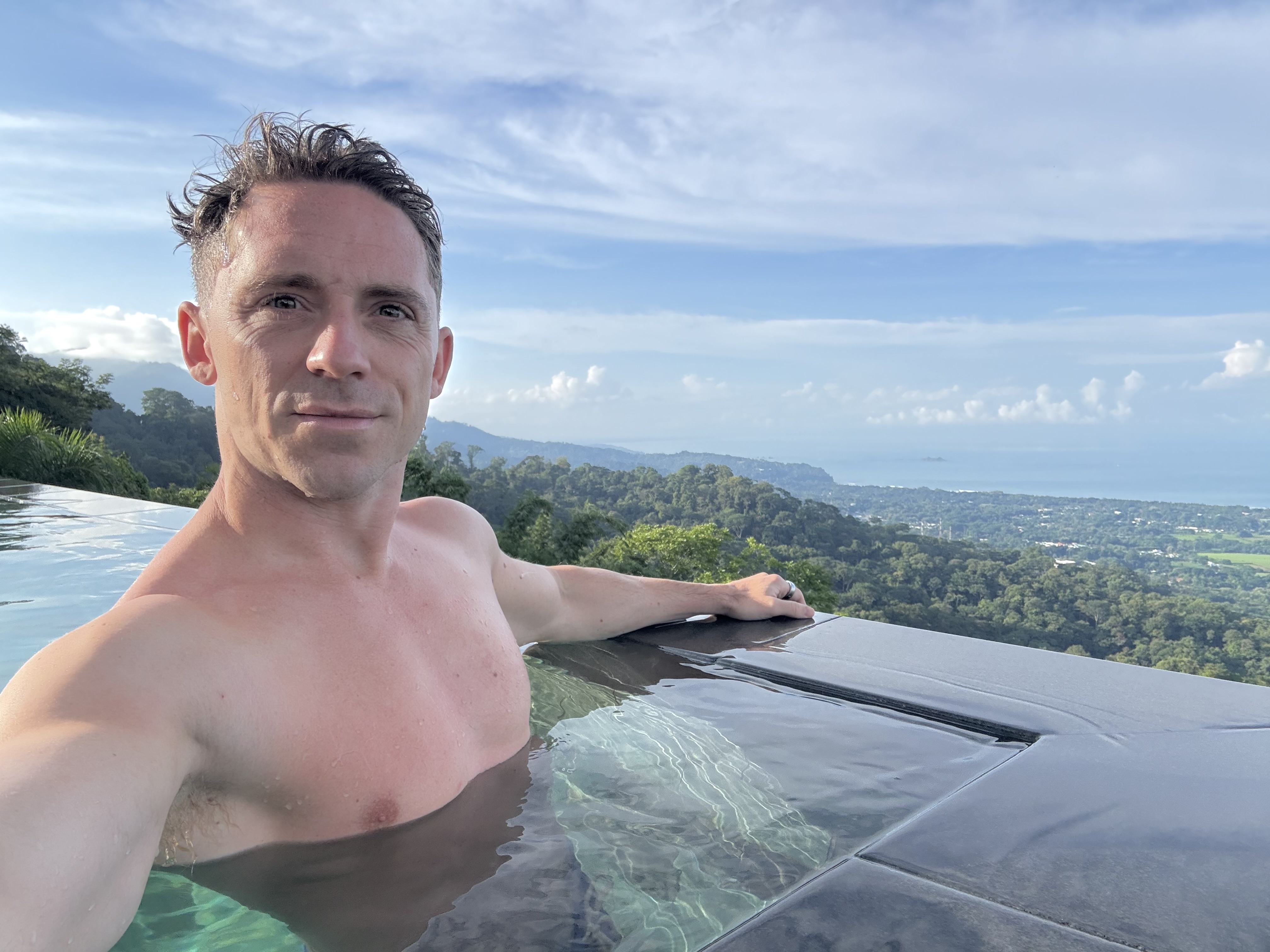 Kura Boutique Costa Rica Daniel in infinity pool