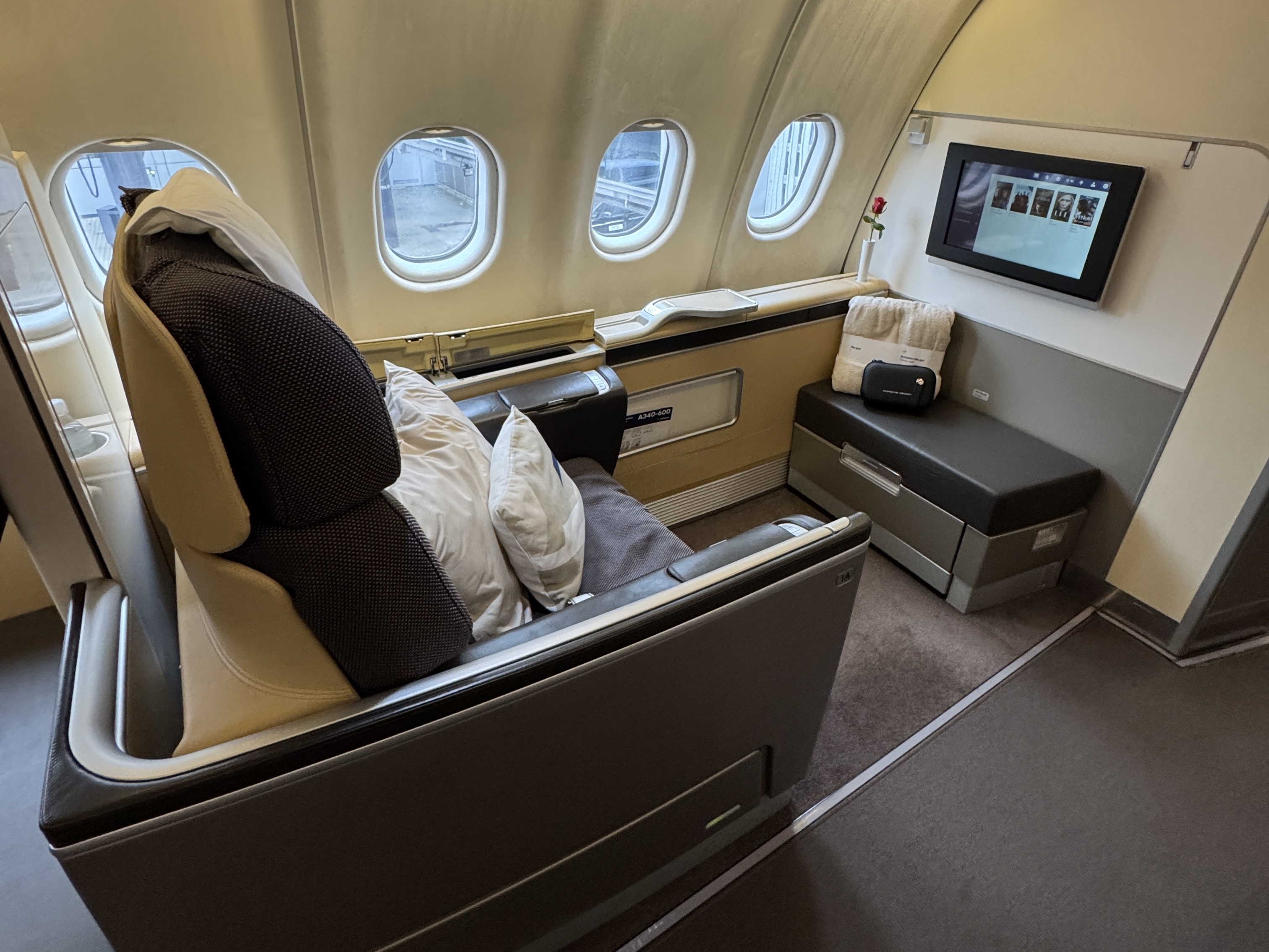 Lufthansa First Class Seat Lufthansa First Class Seat