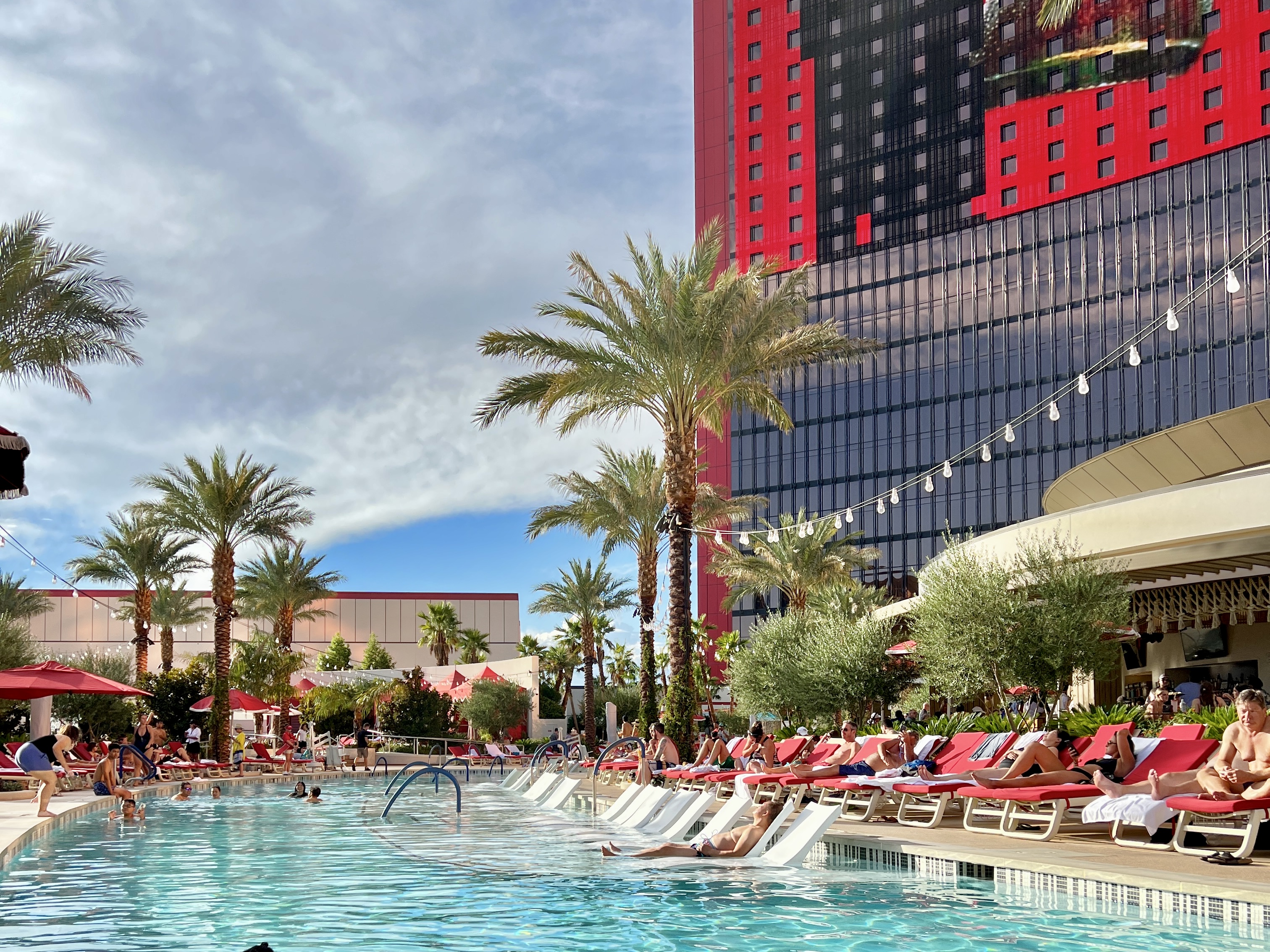 Resorts World Las Vegas Pool Deck Resorts World Las Vegas Pool Deck