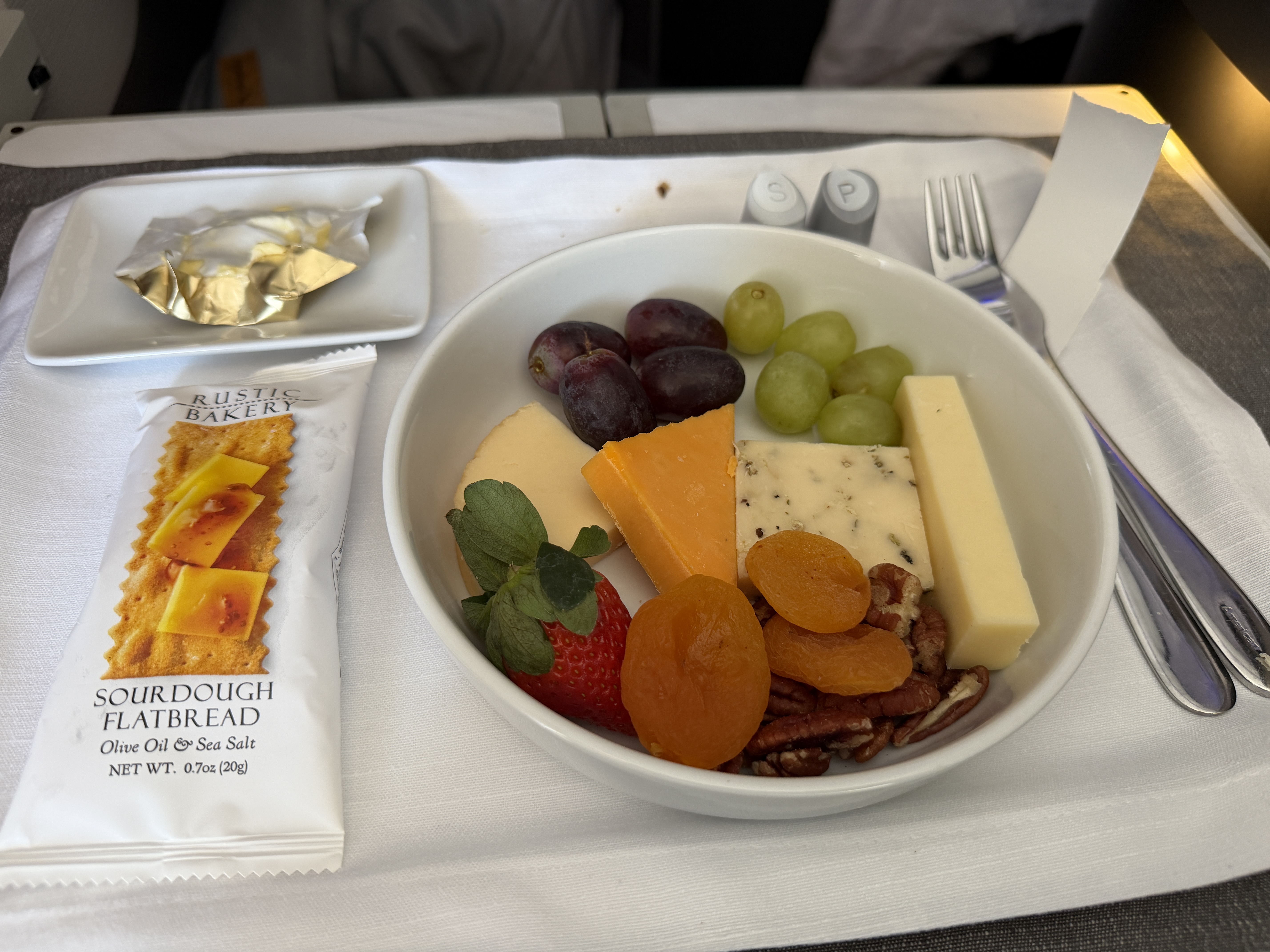 AA A321XLR Cheese Plate AA A321XLR Cheese Plate