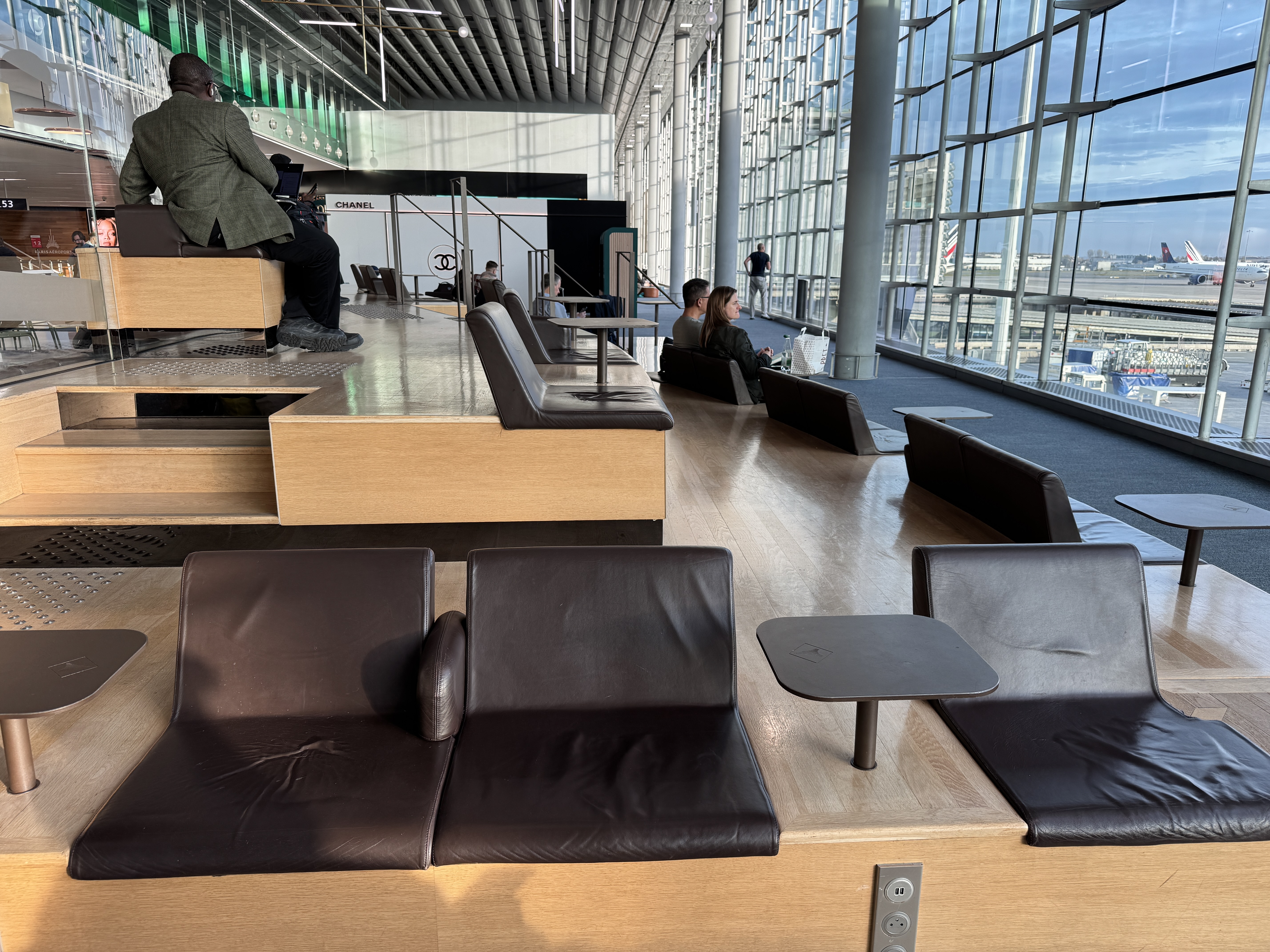 CDG 2E tiered seating