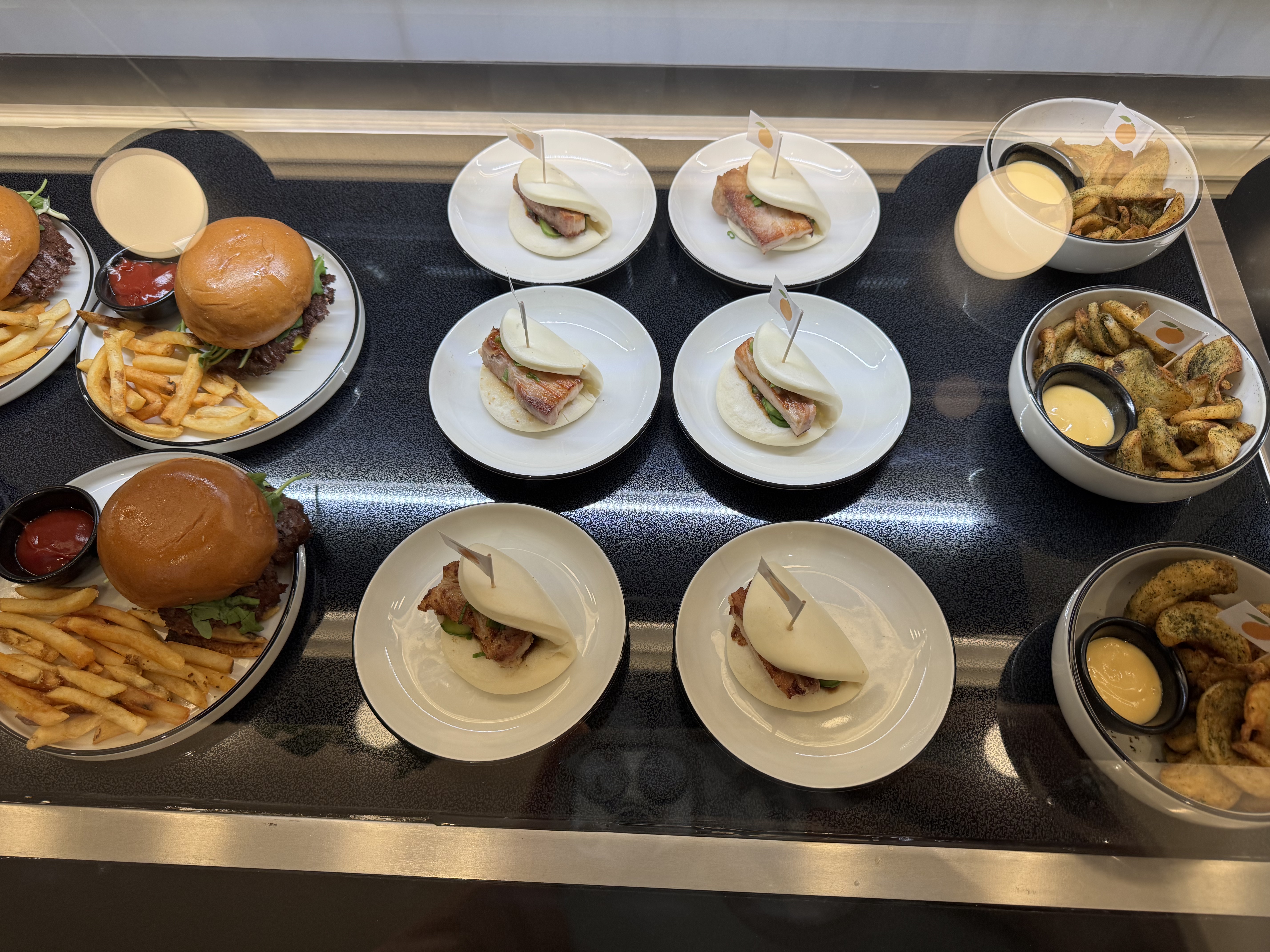 Chase Sapphire Lounge LAS Buffet