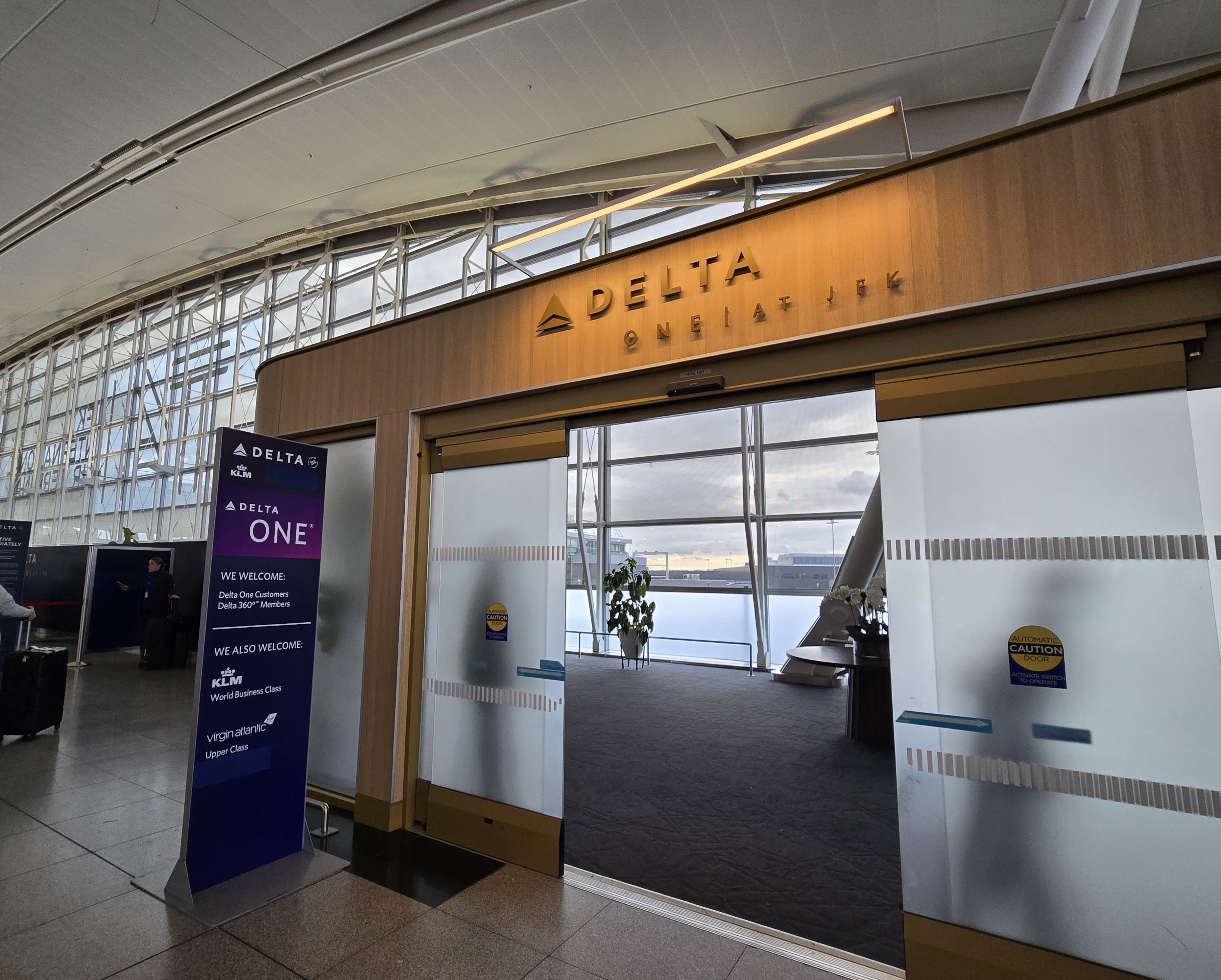 Delta One Check In JFK Delta One Check In JFK