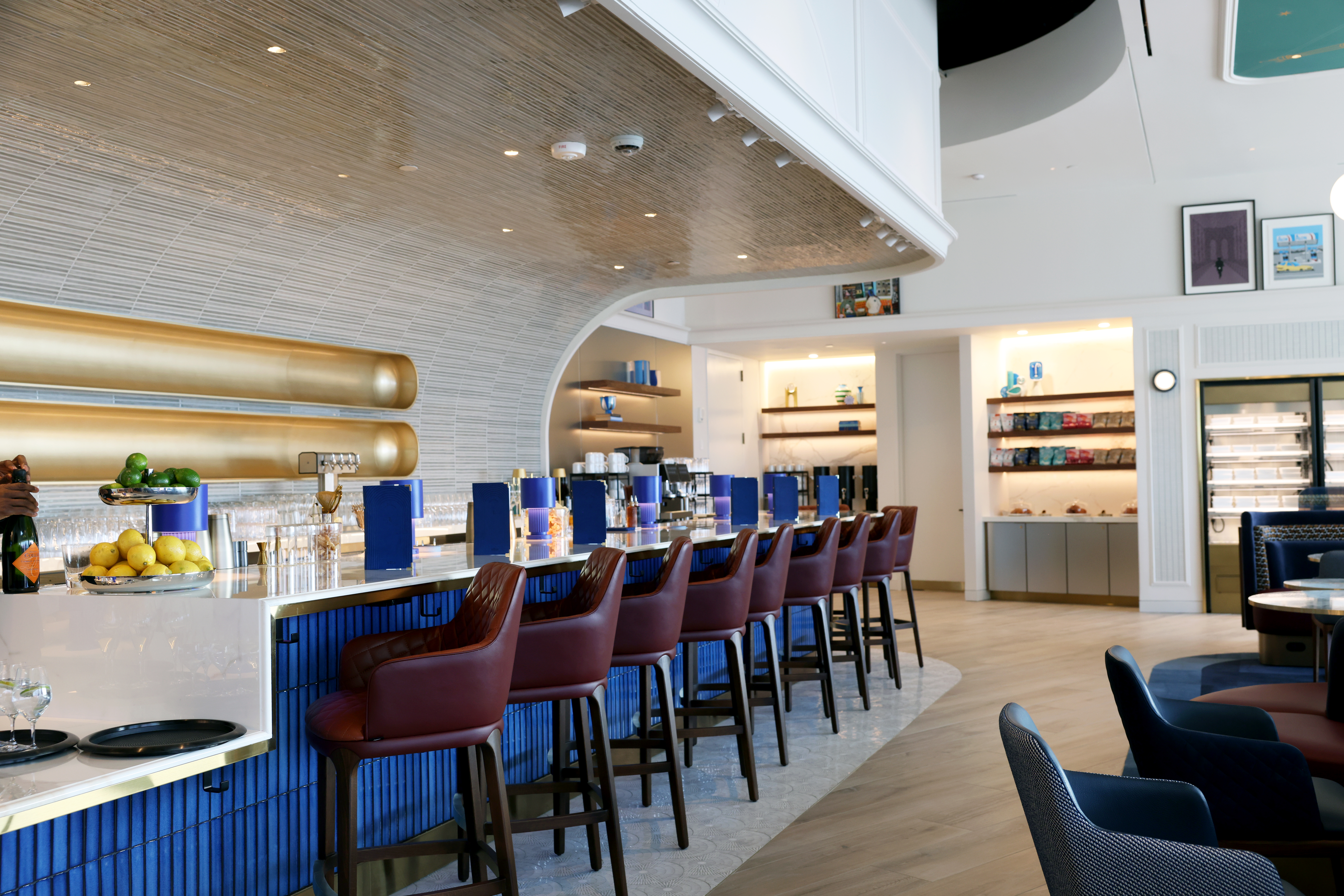 JetBlue JFK BlueHouse bar JetBlue JFK BlueHouse bar