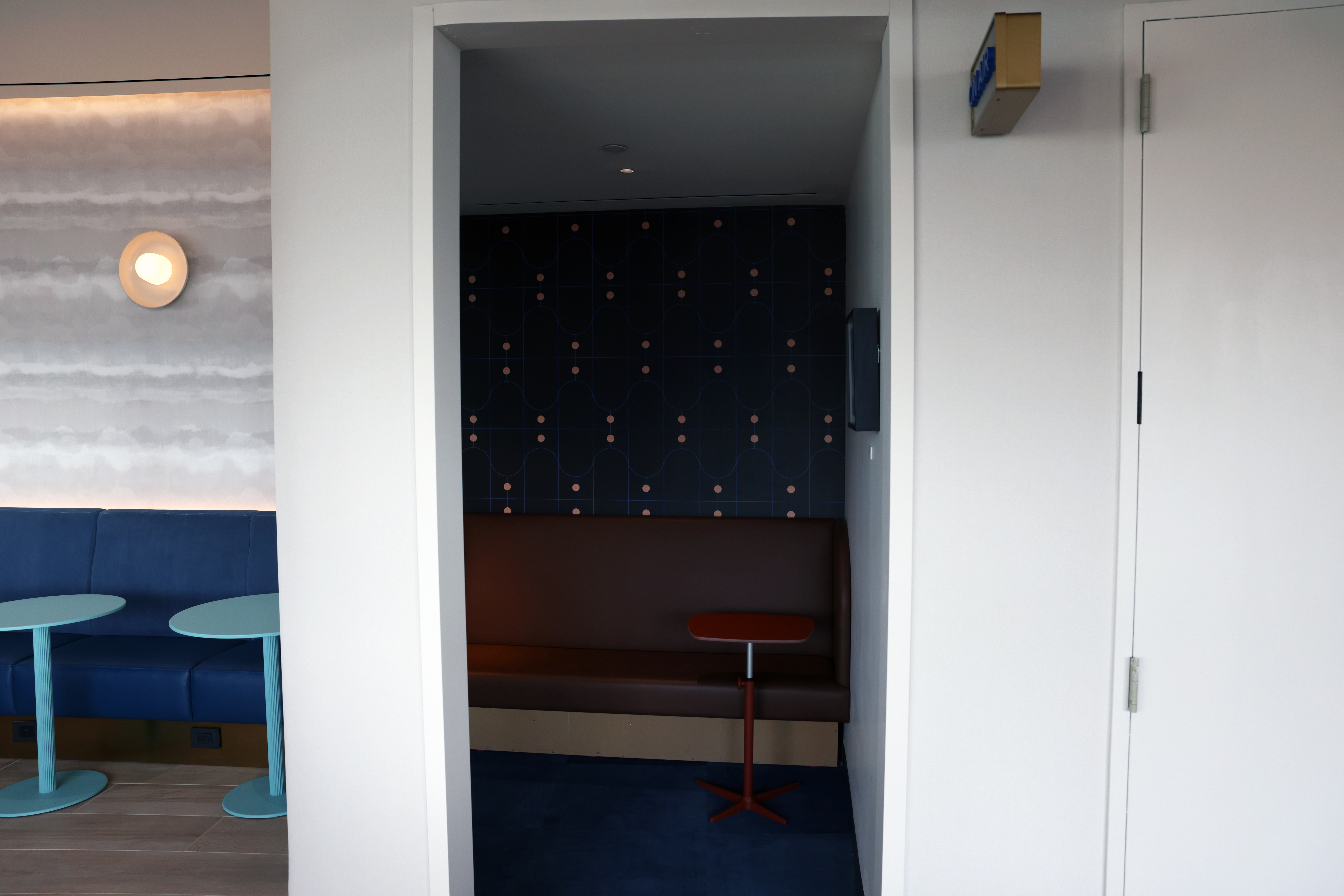 JetBlue JFK lounge BlueHouse second floor quiet booth
