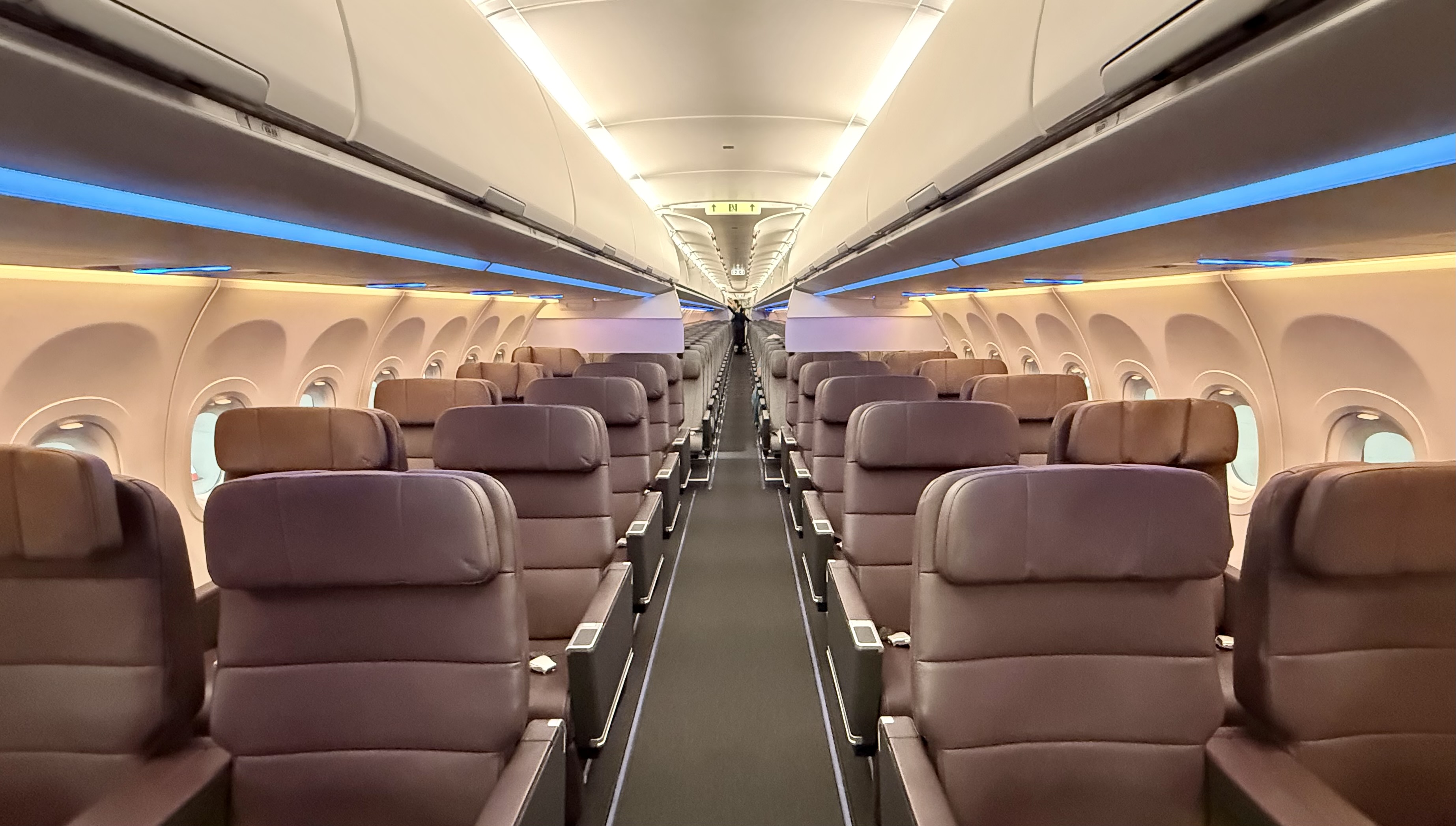 Qantas Airbus A321XLR business class cabin