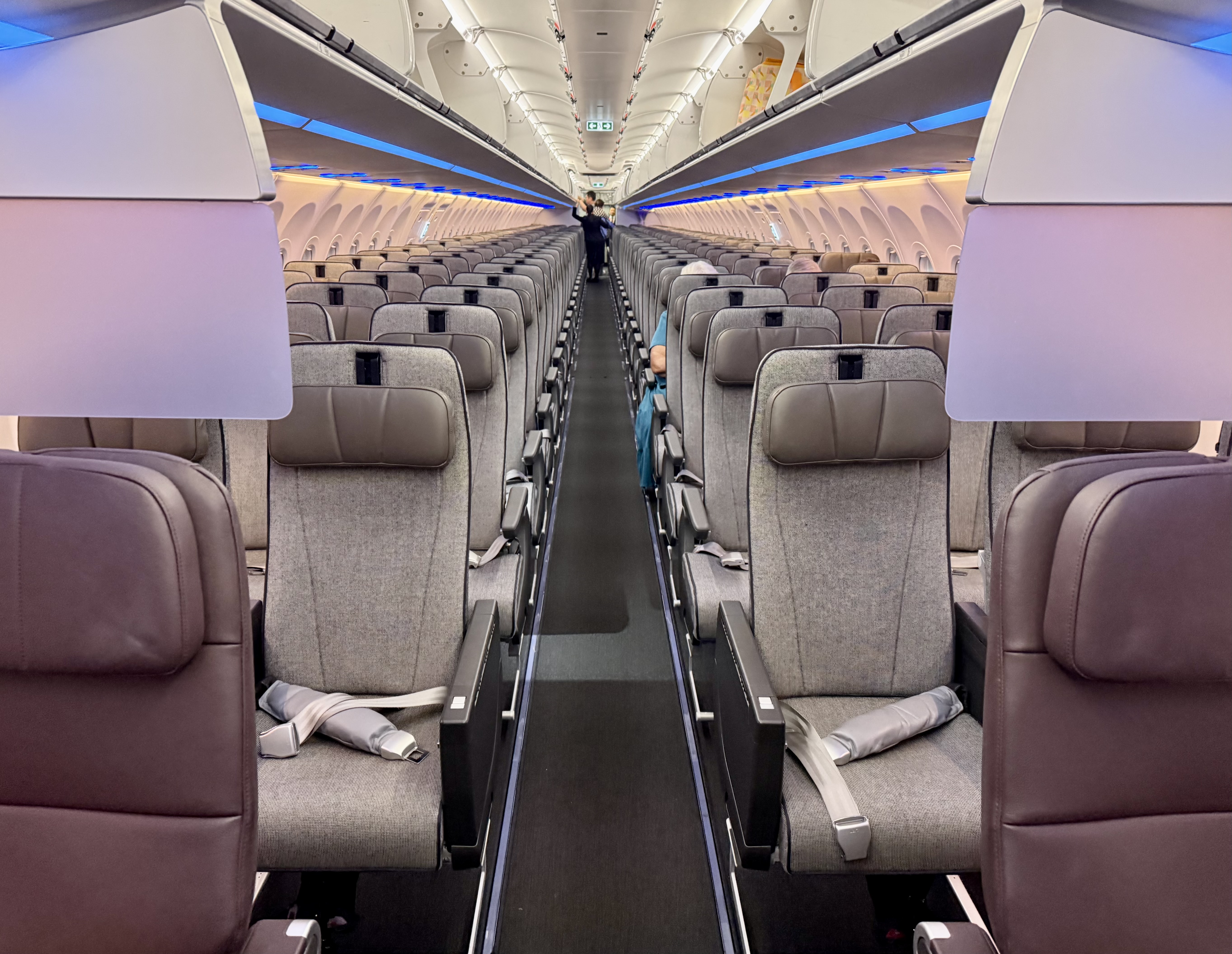 Qantas Airbus A321XLR cabin divider