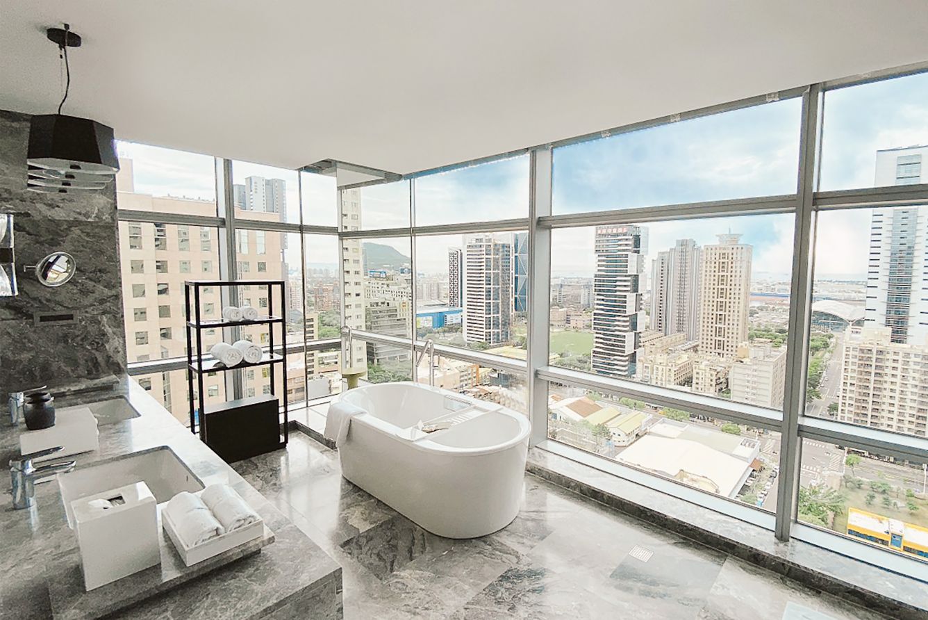 The Amnis Bathroom Suite