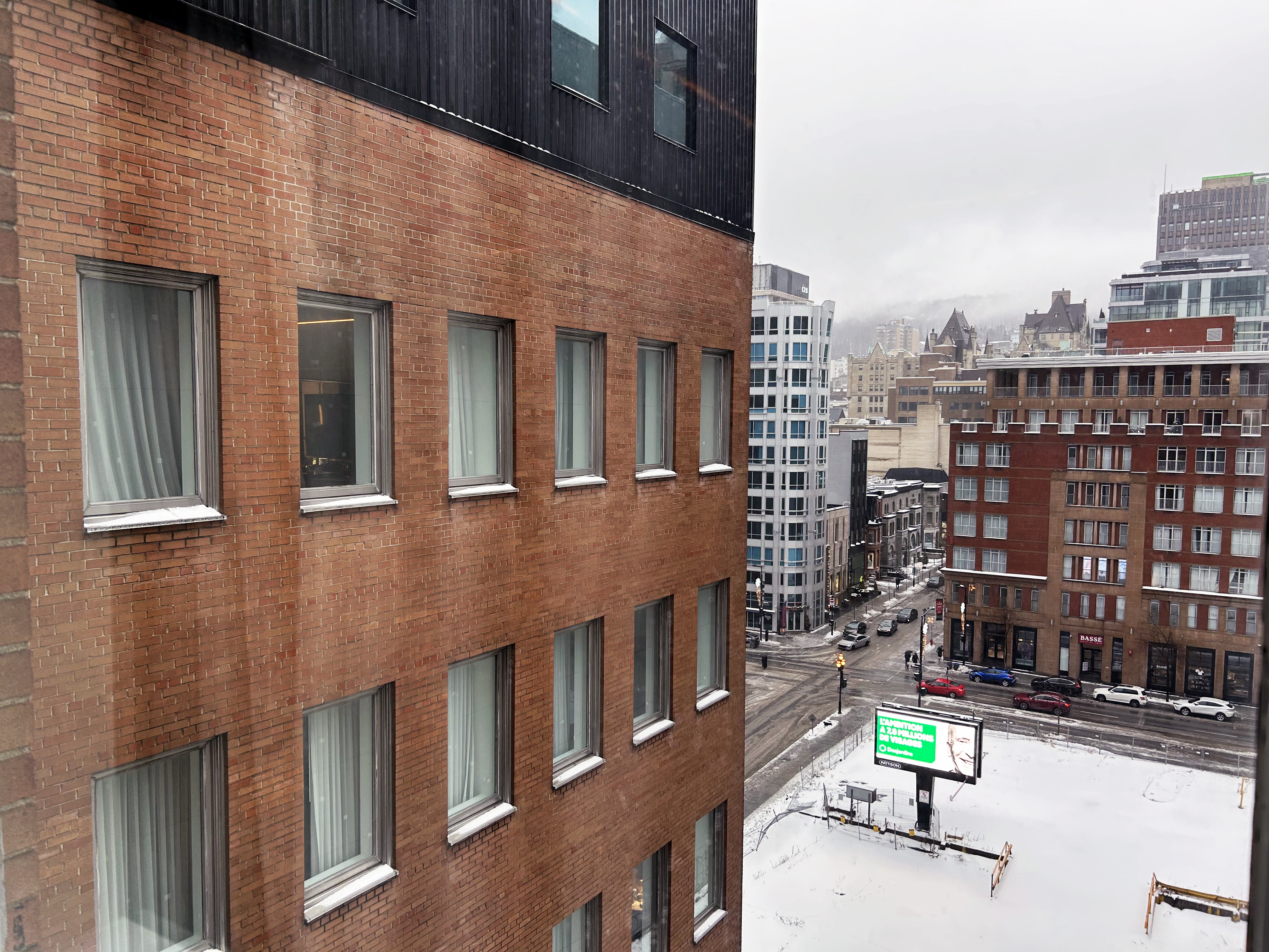 Vogue Hotel Hilton Montreal corner window Vogue Hotel Hilton Montreal corner window