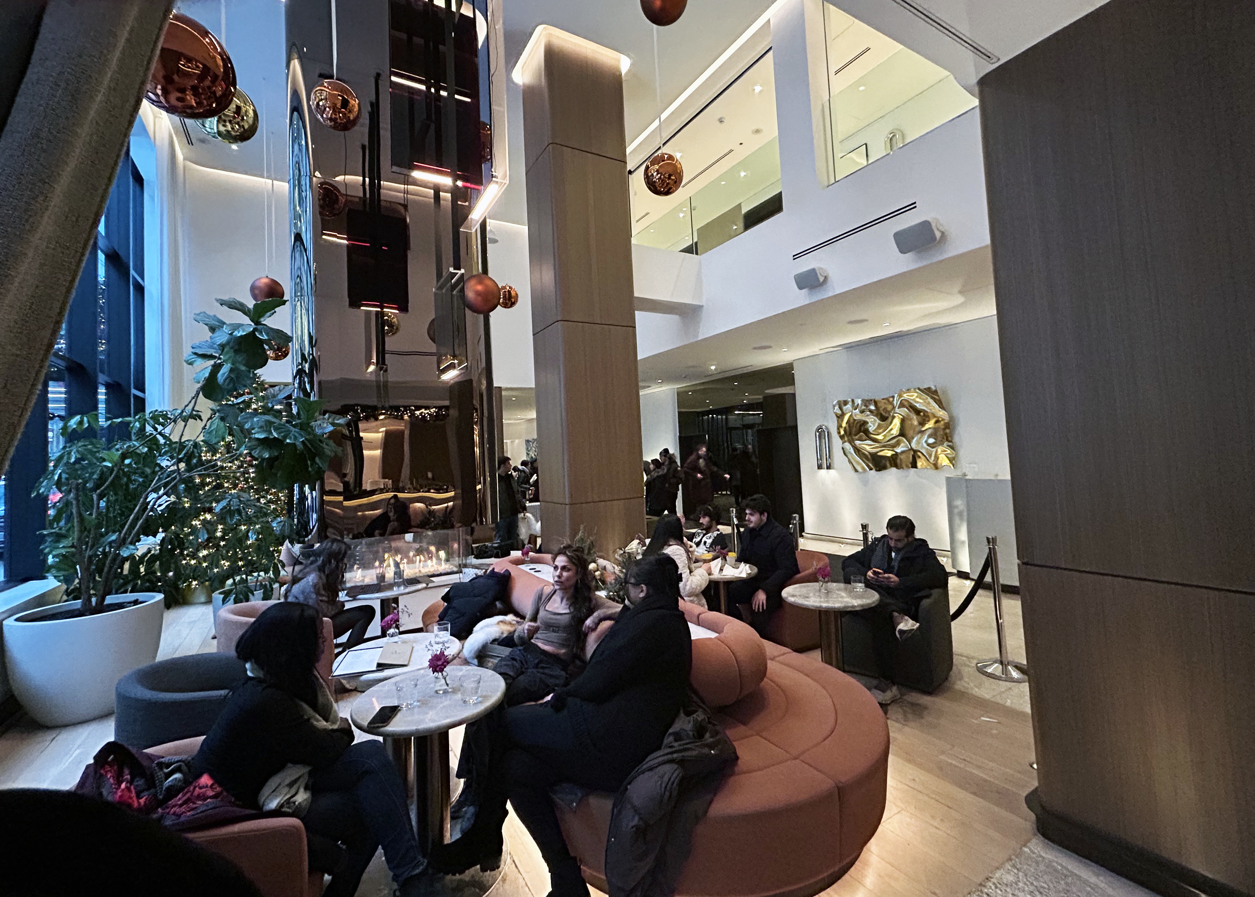 Vogue Hotel Hilton Montreal lobby lounge