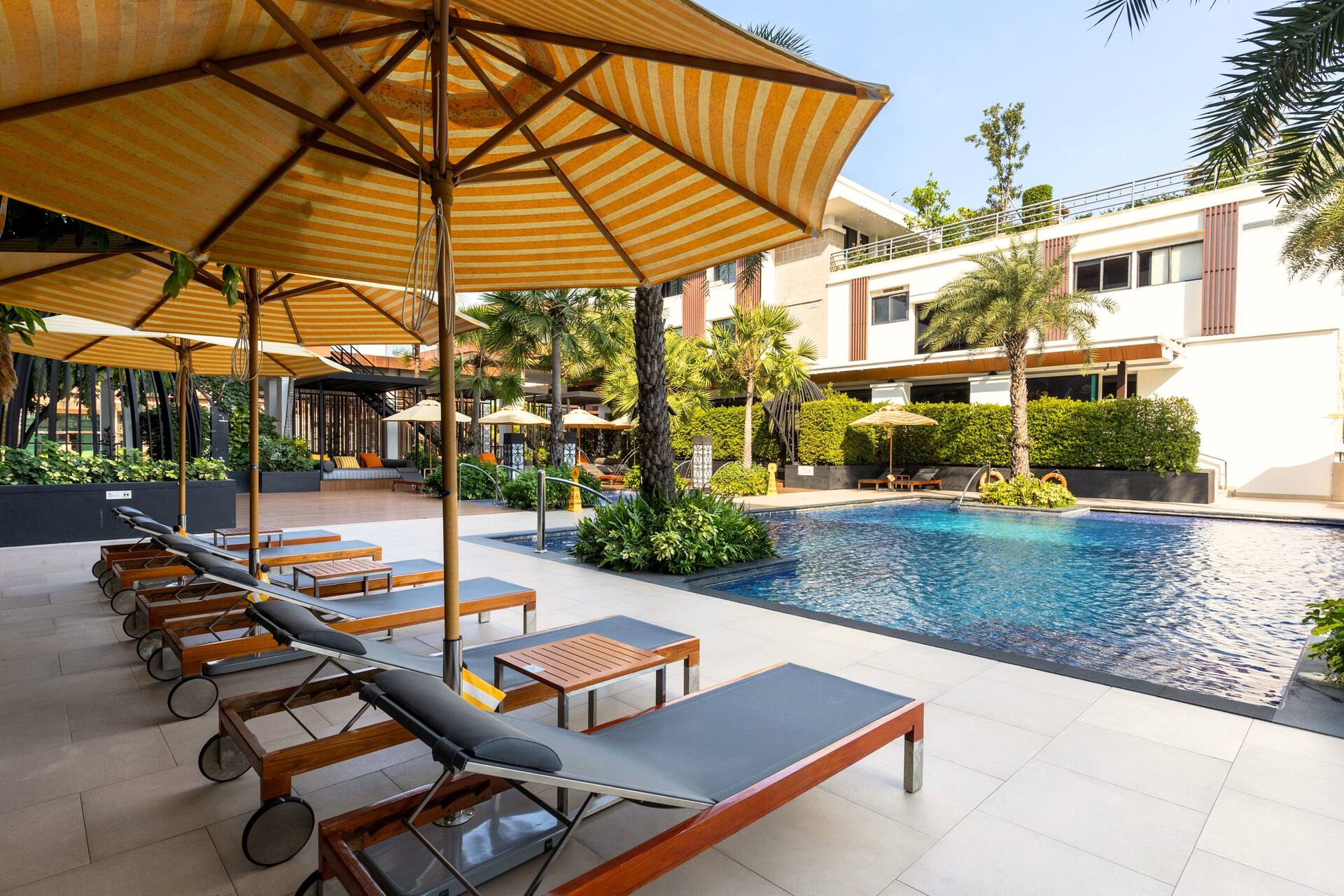 Hilton Bangkok Resort Pool Hilton Bangkok Resort Pool