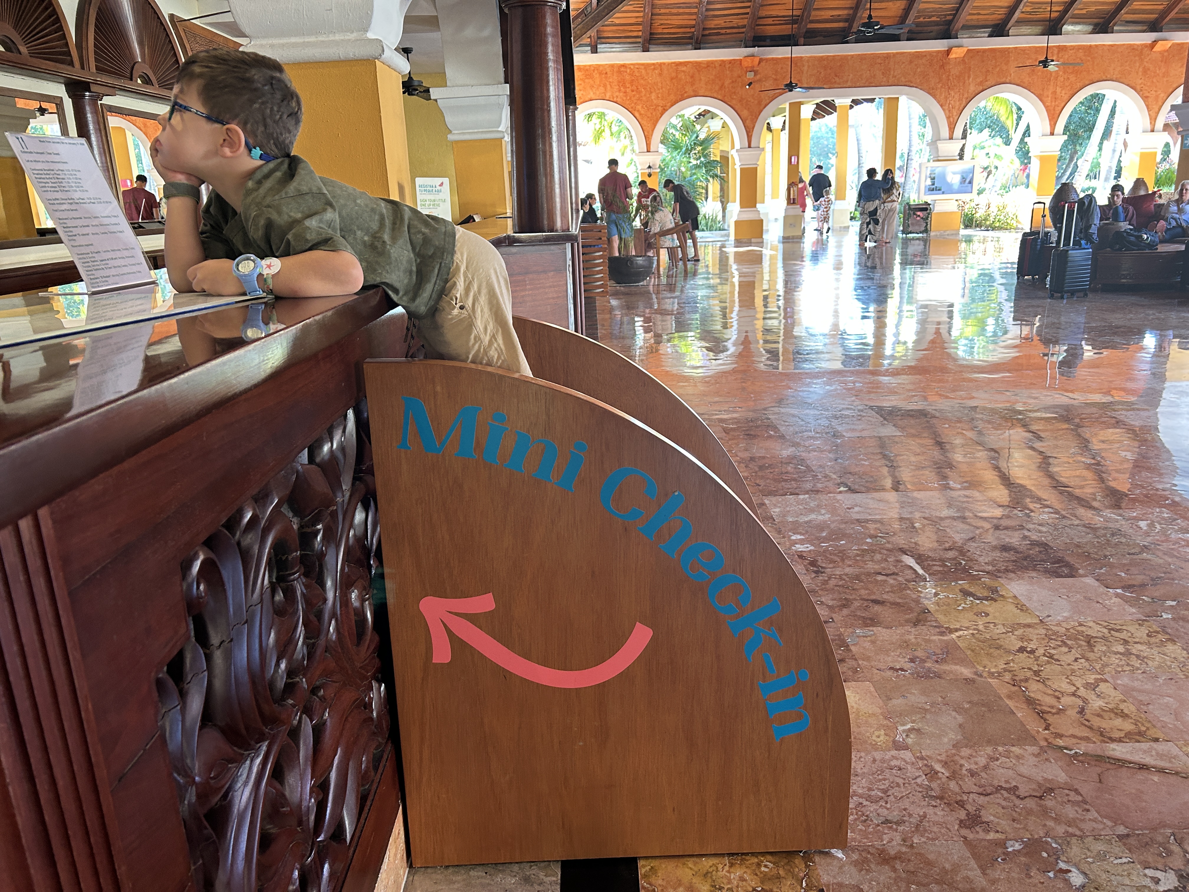Iberostar Waves Paraiso Beach mini check in