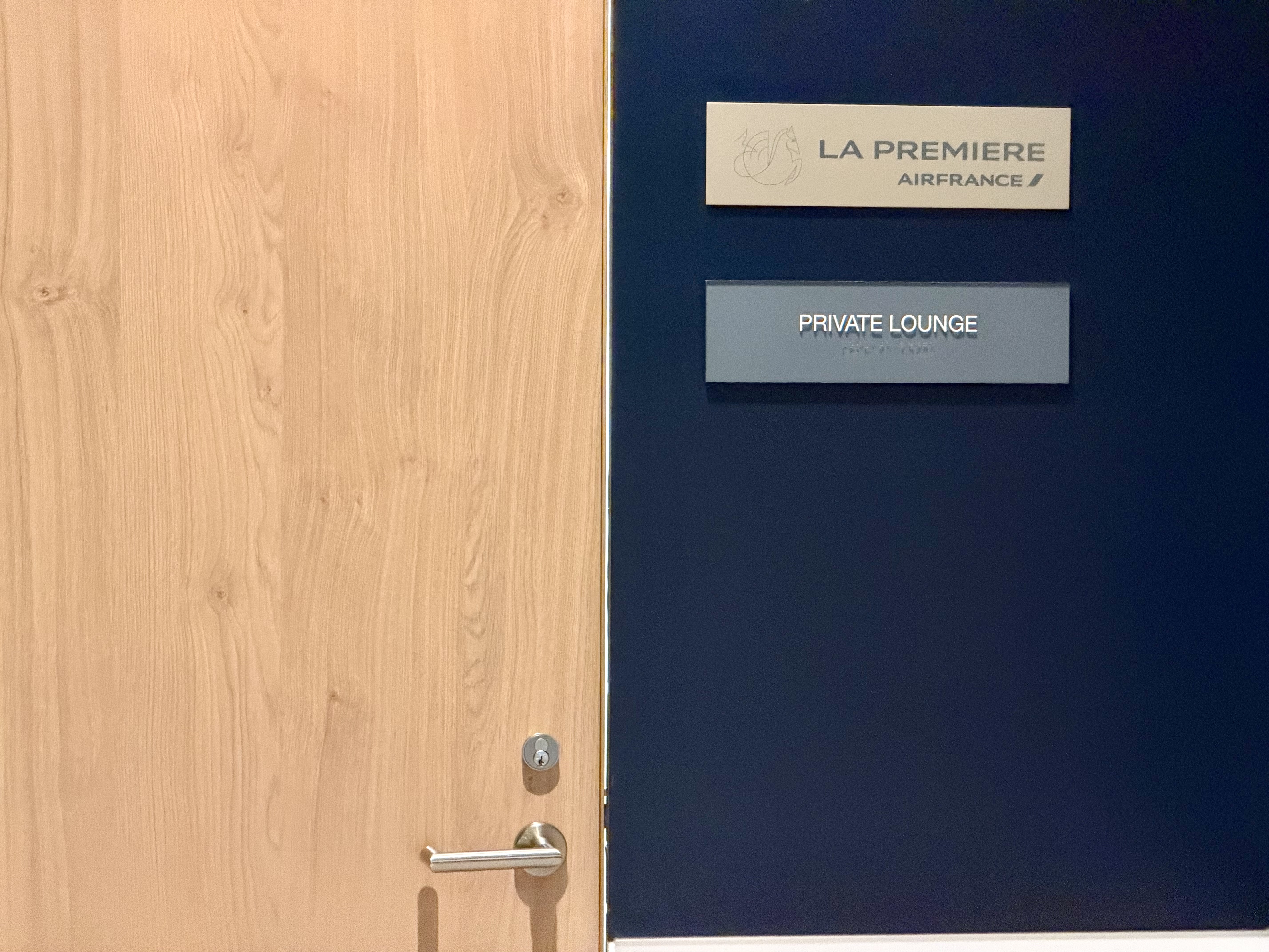 LAX Air France Lounge Private La Premiere Lounge