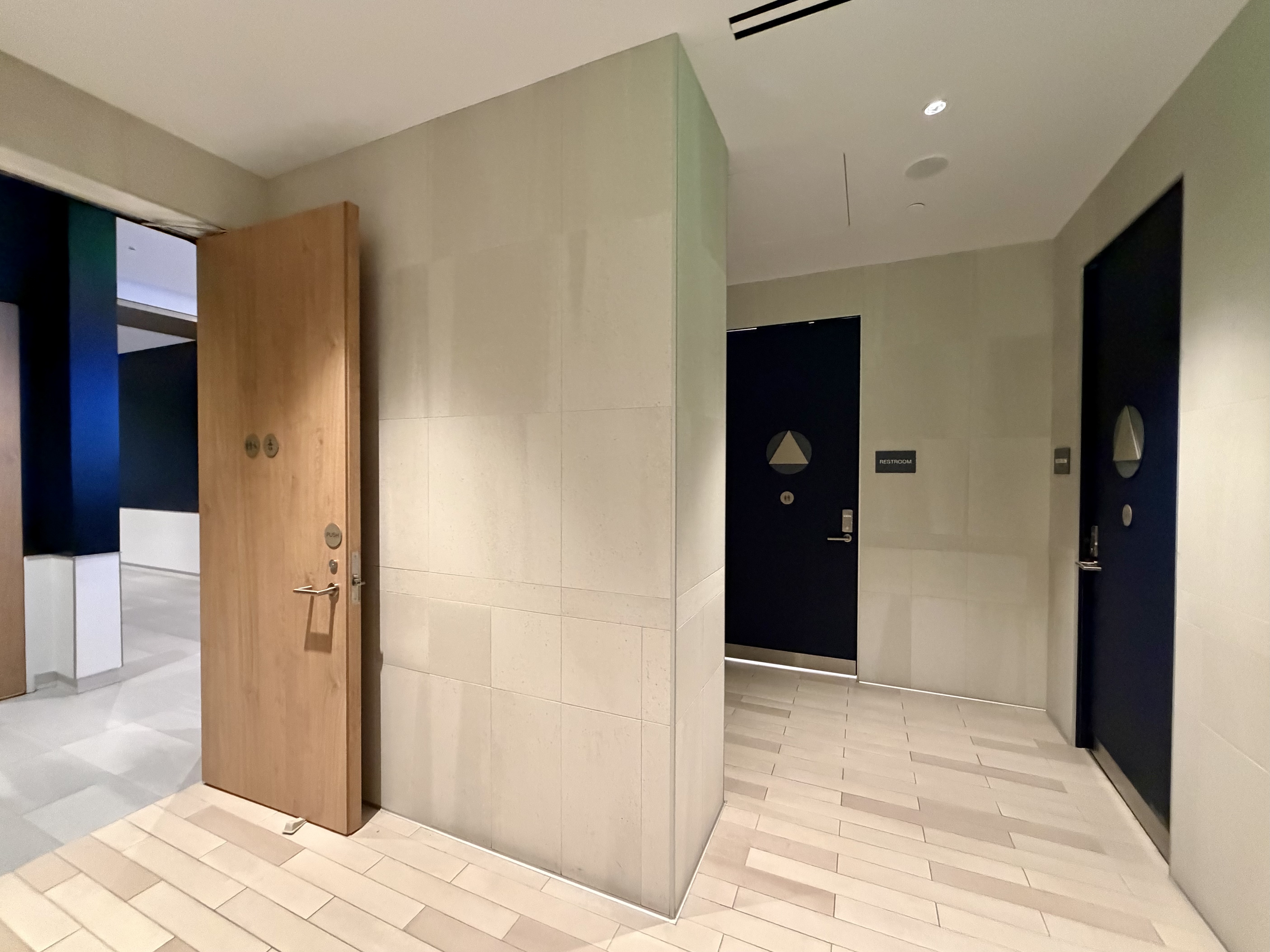 LAX Air France Lounge bathrooms