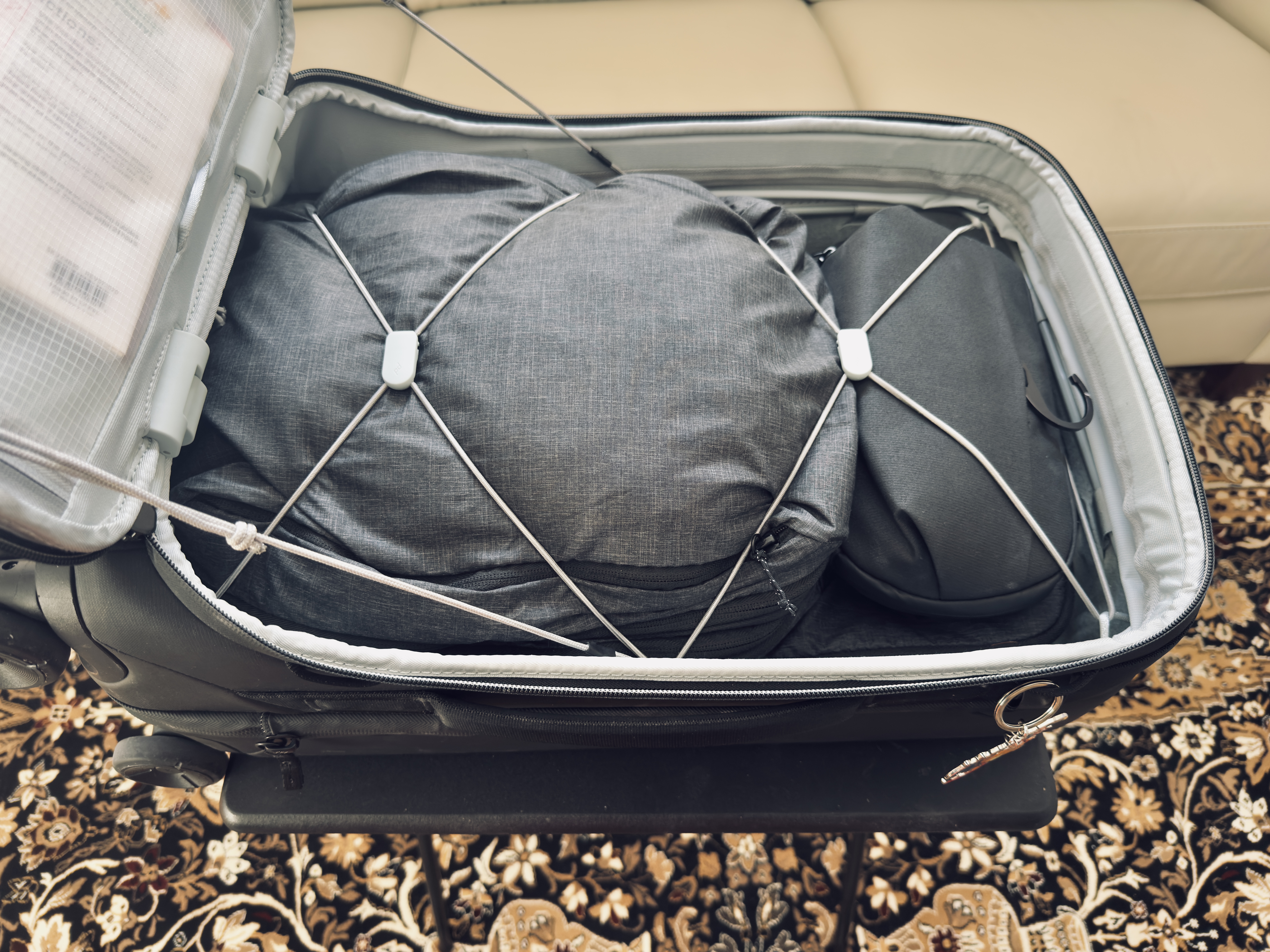 Peak Design Roller Pro Carry On compressed bag Peak Design Roller Pro Carry On compressed bag