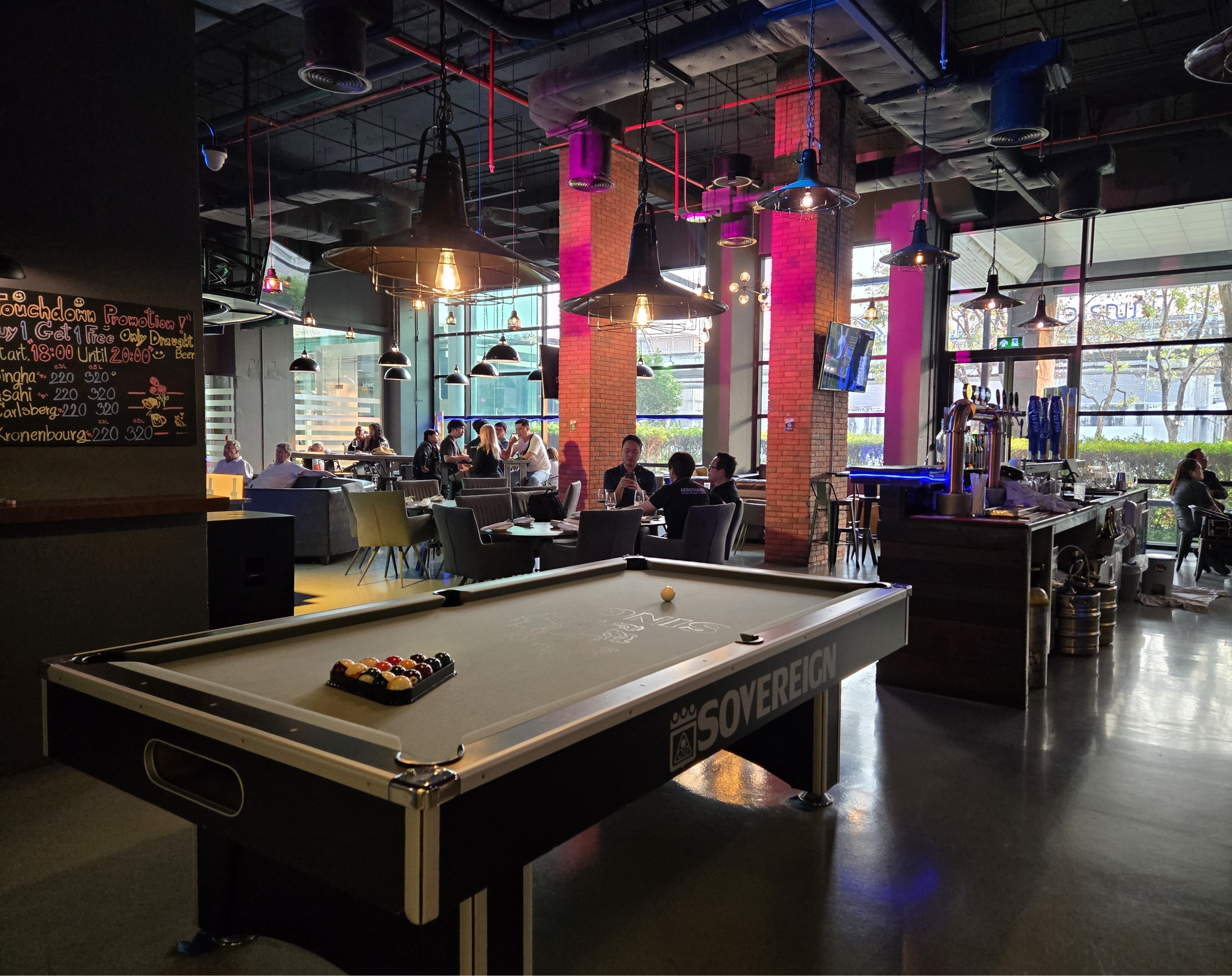 Hyatt Regency BKK Sports Bar