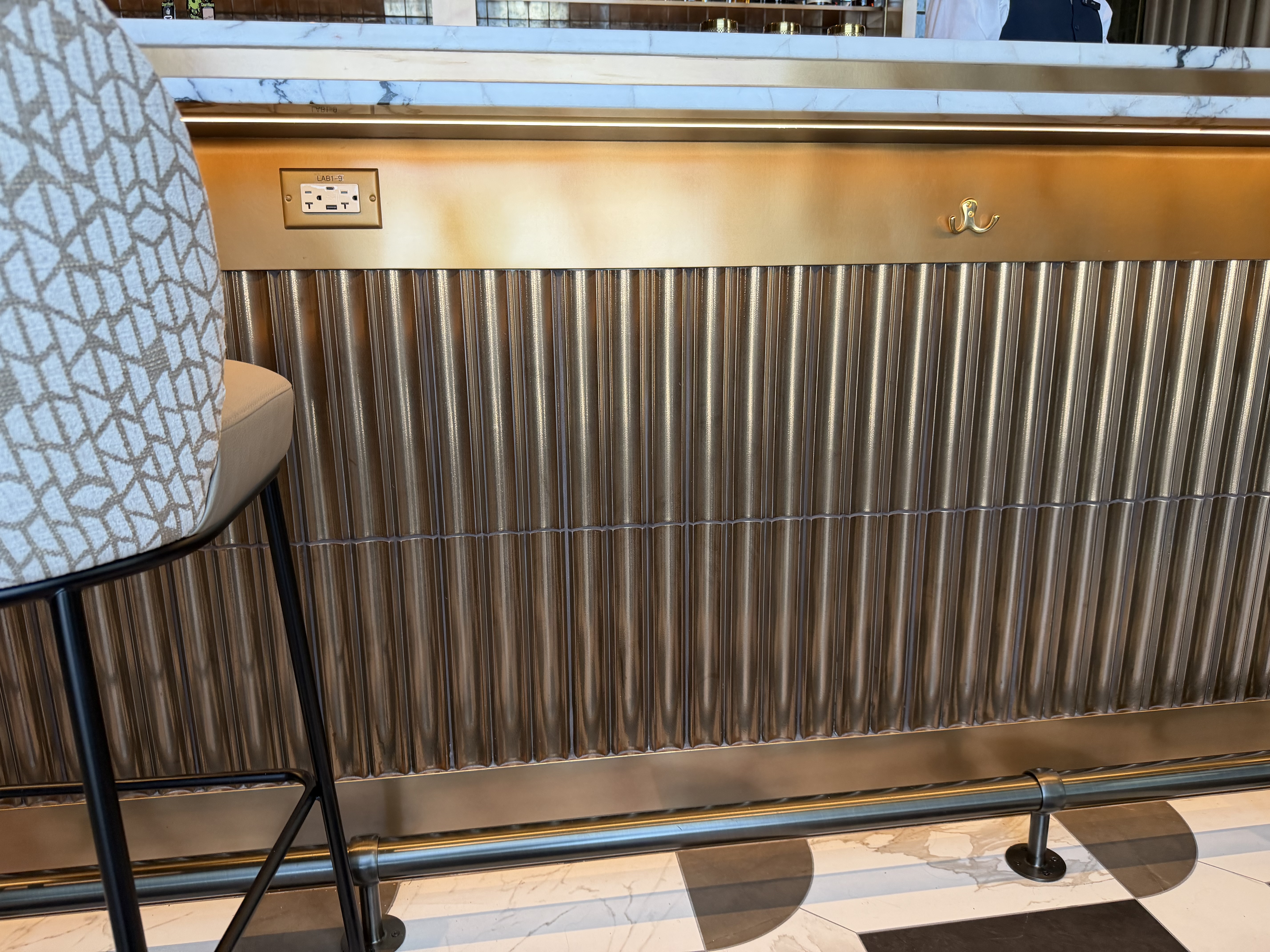 Amex Sidecar Lounge LAS Charging Outlets Hooks