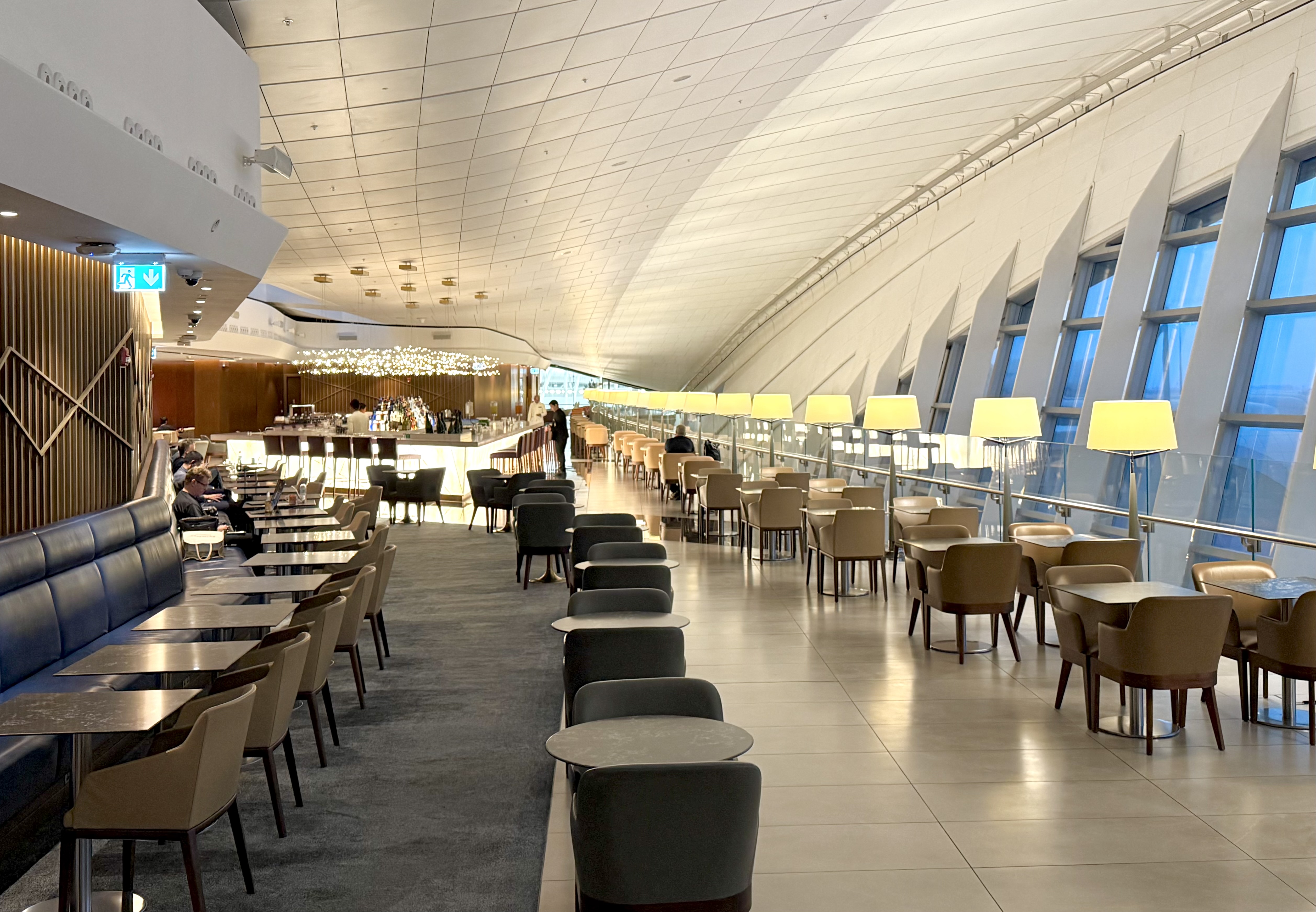 Etihad business class lounge Abu Dhabi AUH Etihad business class lounge Abu Dhabi AUH